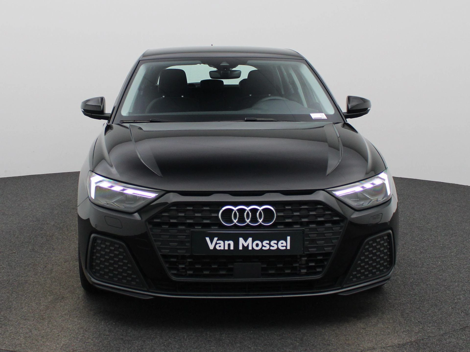 Audi-A1 Sportback-image-1