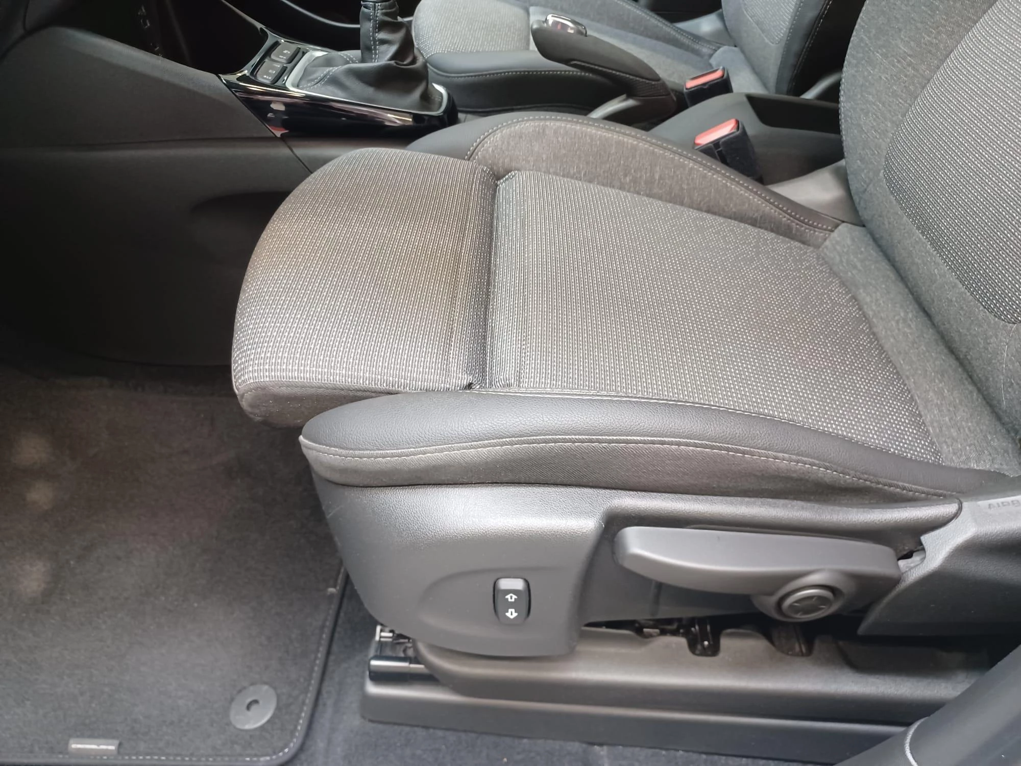 Opel Crossland 1.2T Elegance