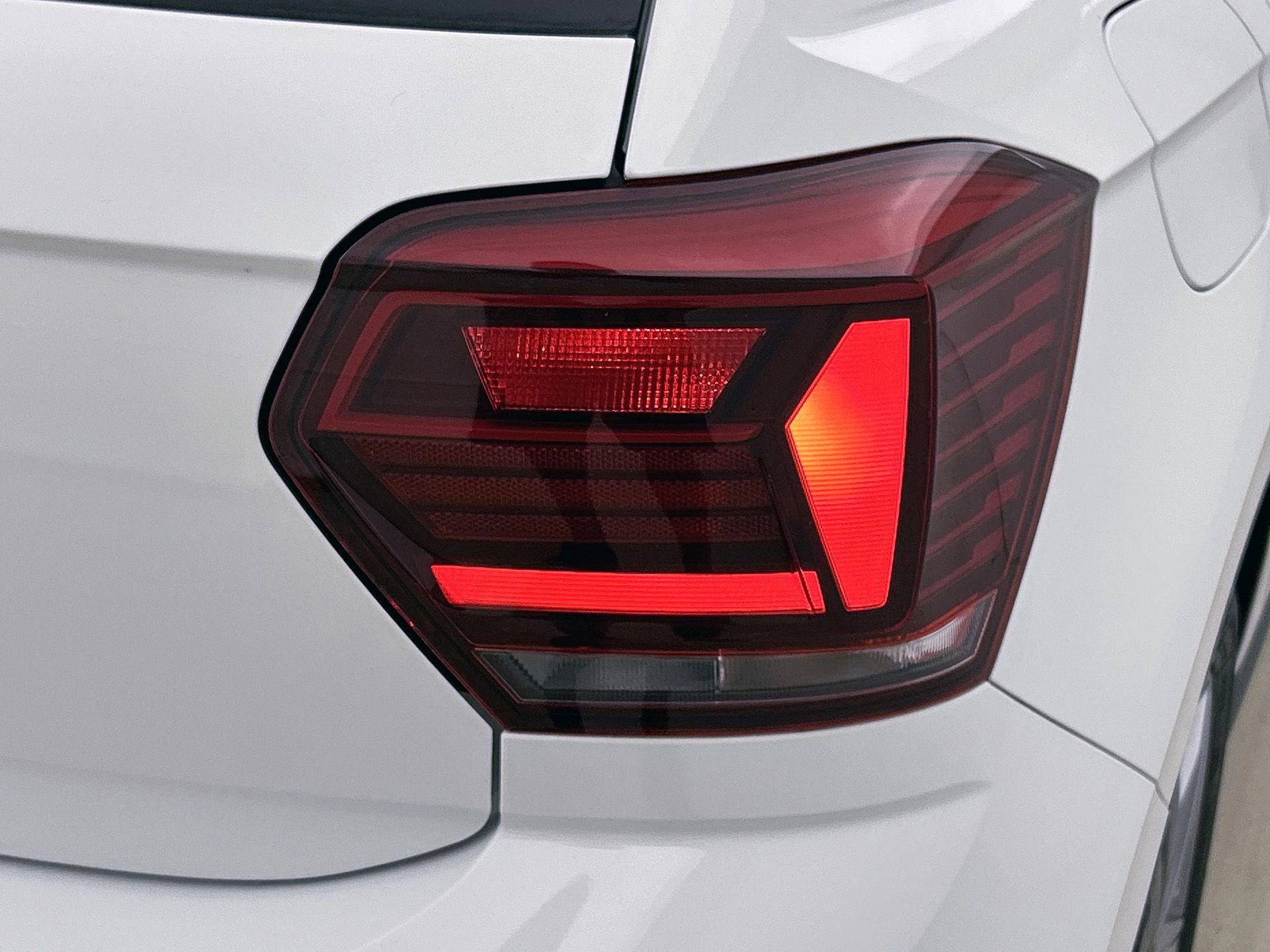 Volkswagen-Polo-image-15