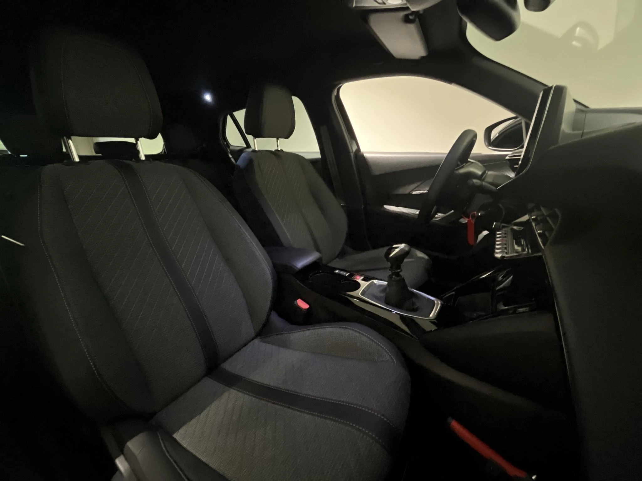 Peugeot-2008-image-17