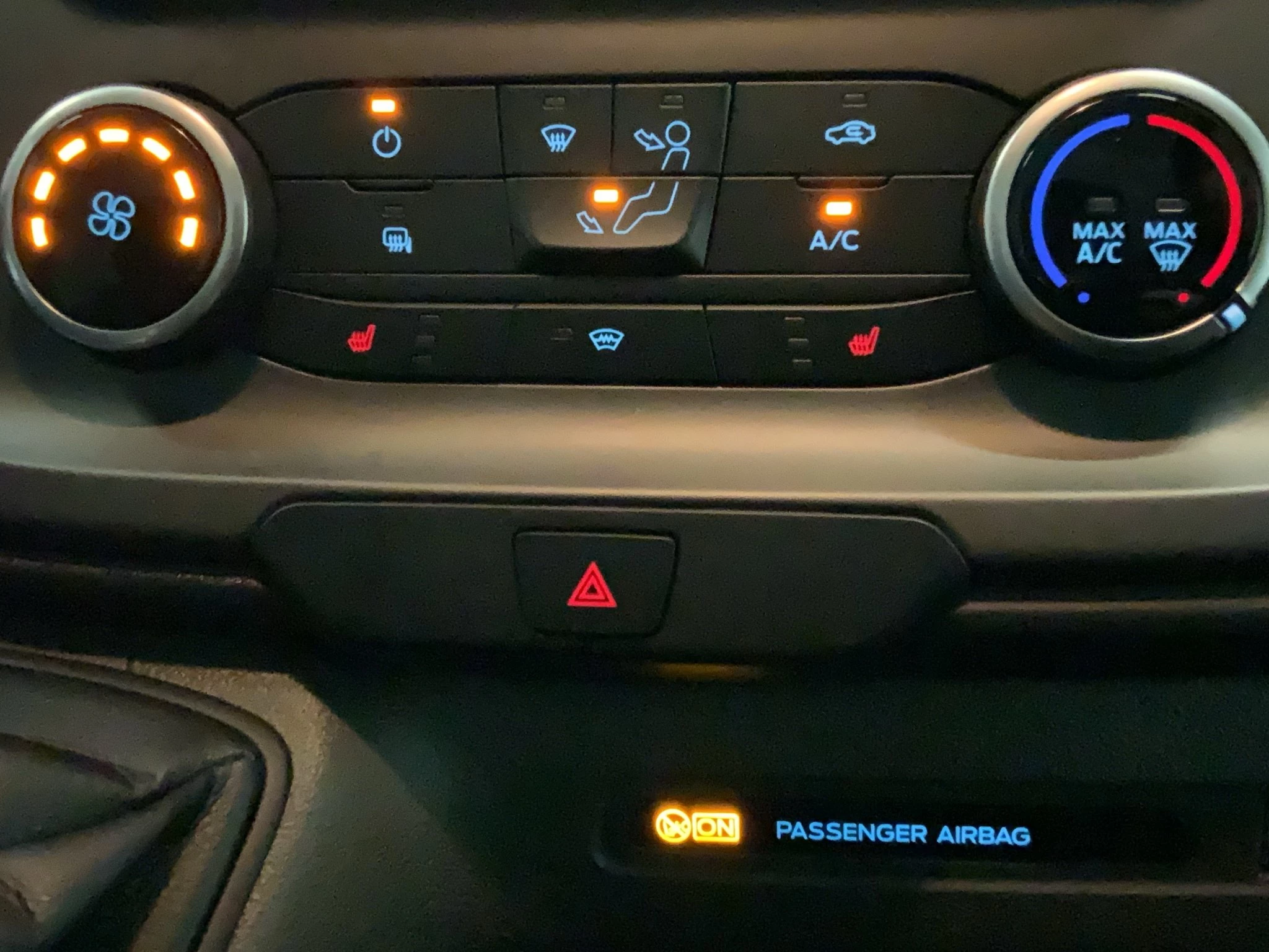 Ford-Transit Custom-image-16