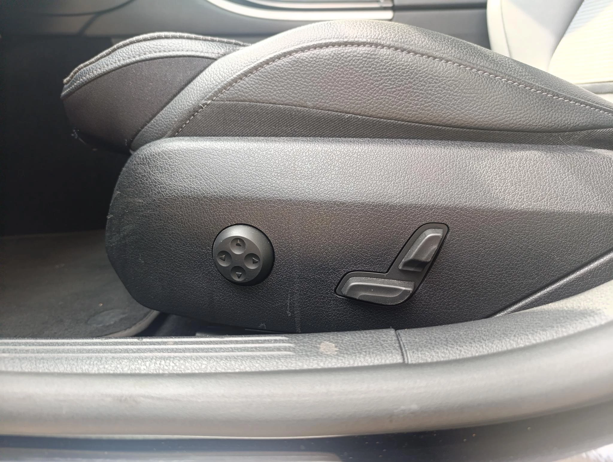 Mercedes-Benz-C-Klasse-image-11