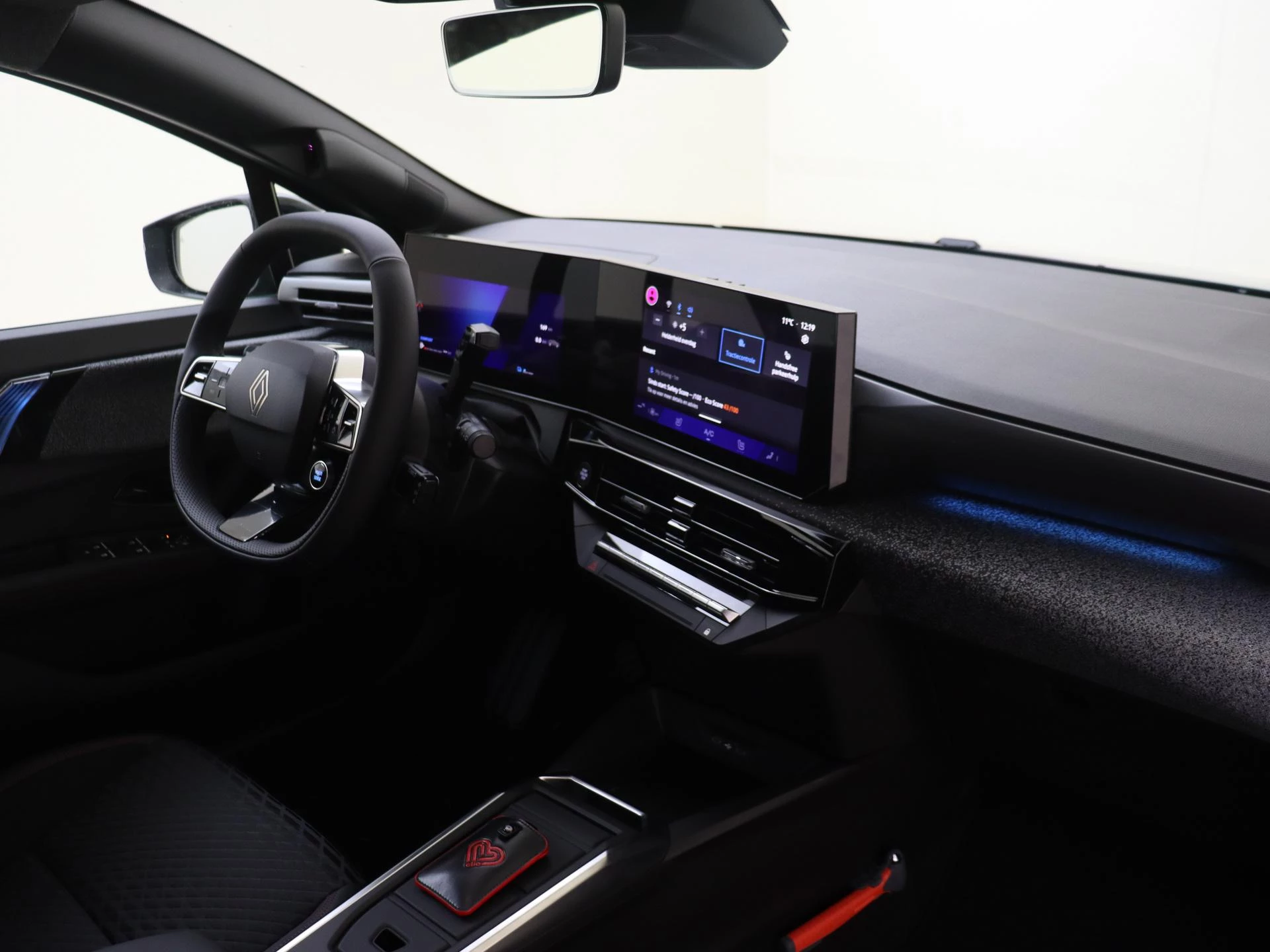 Renault-Clio-image-11