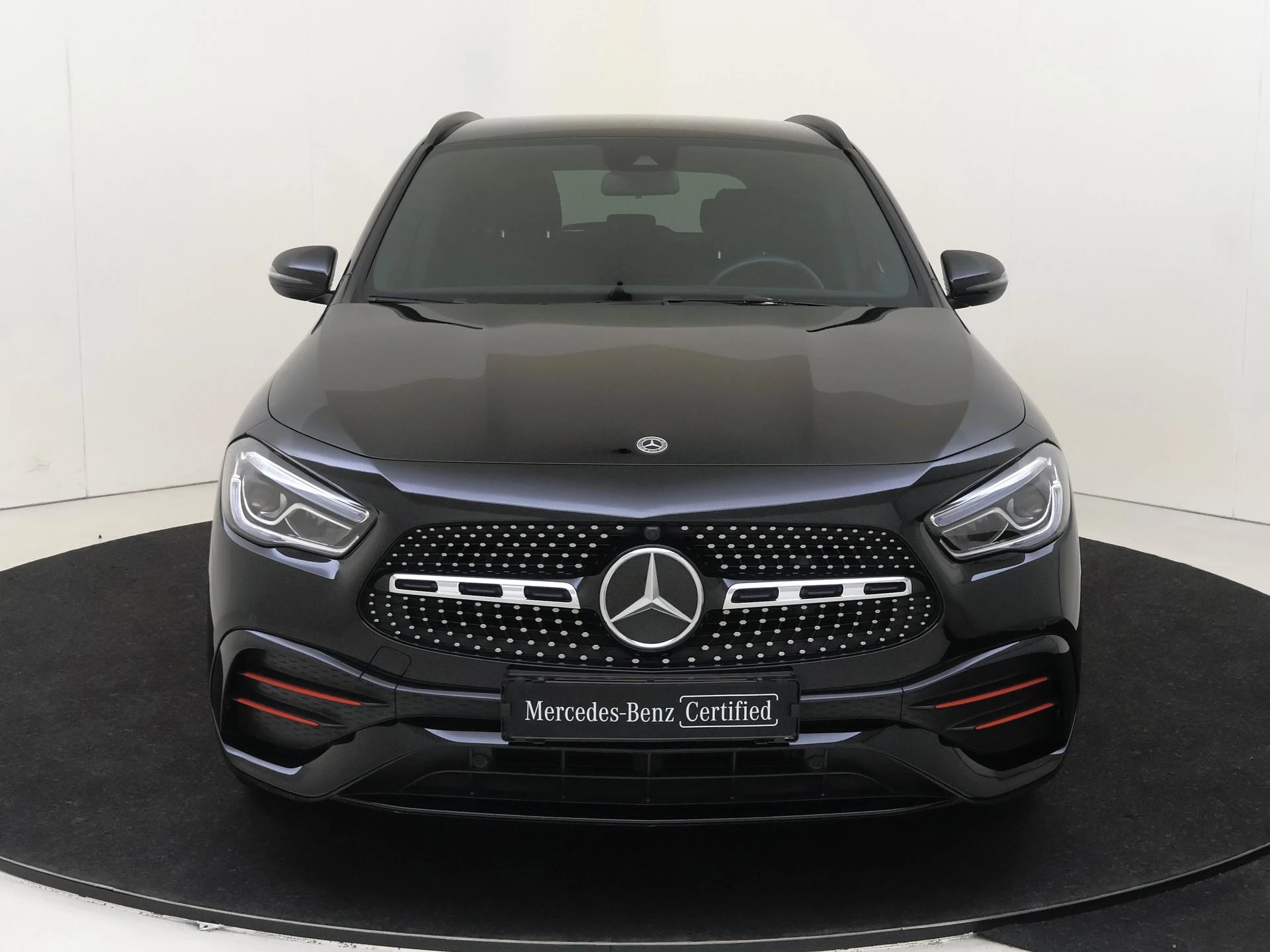 Mercedes-Benz-GLA-image-5