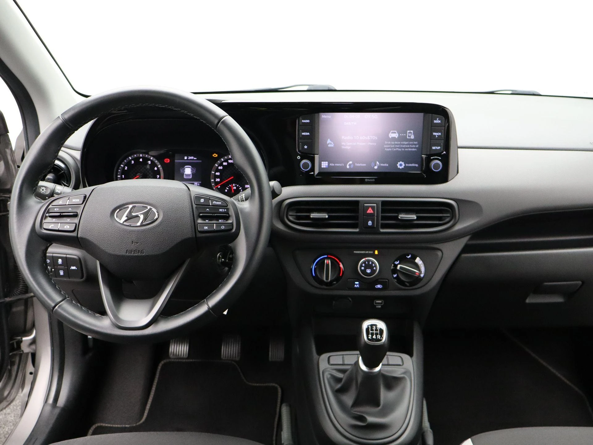 Hyundai-i10-image-6