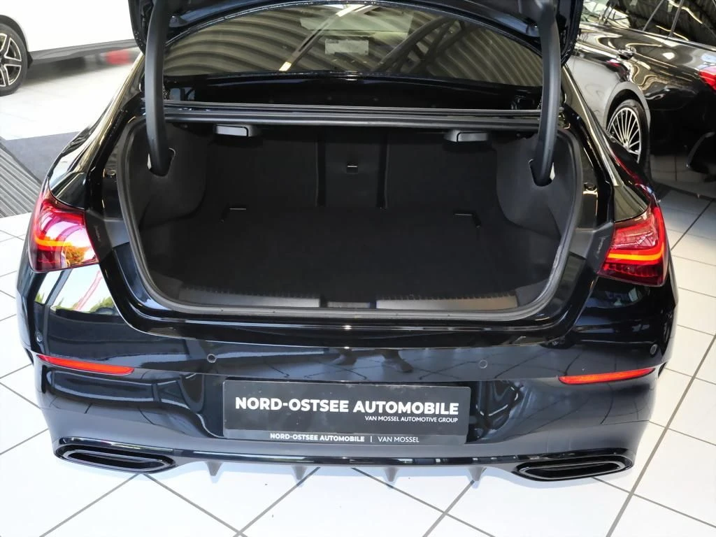 Mercedes-Benz-CLA 200-image-14