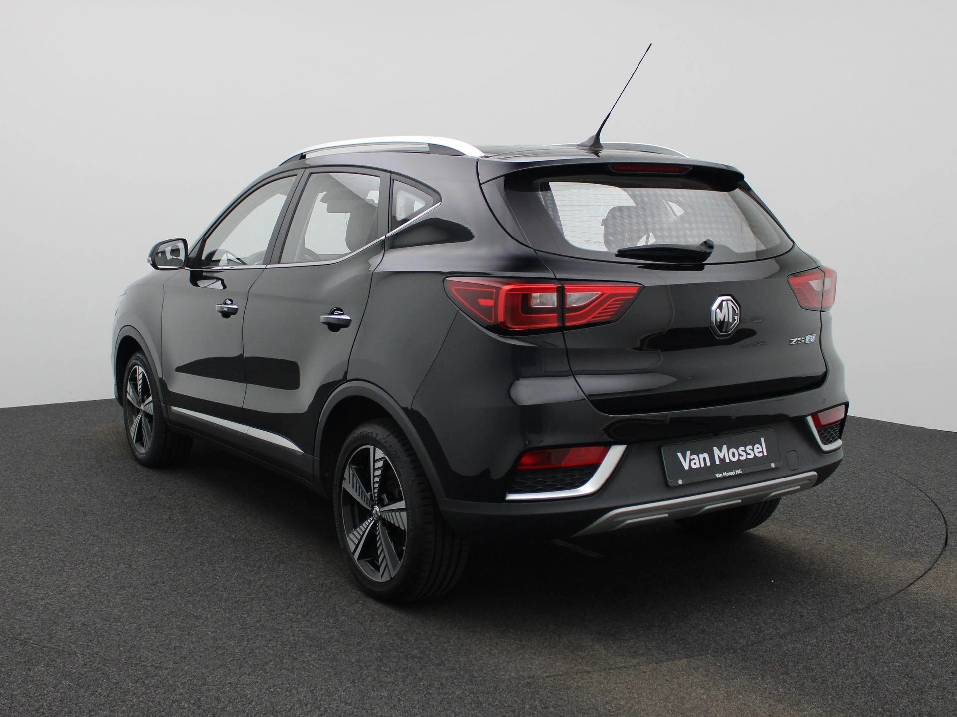 MG-ZS EV-image-4