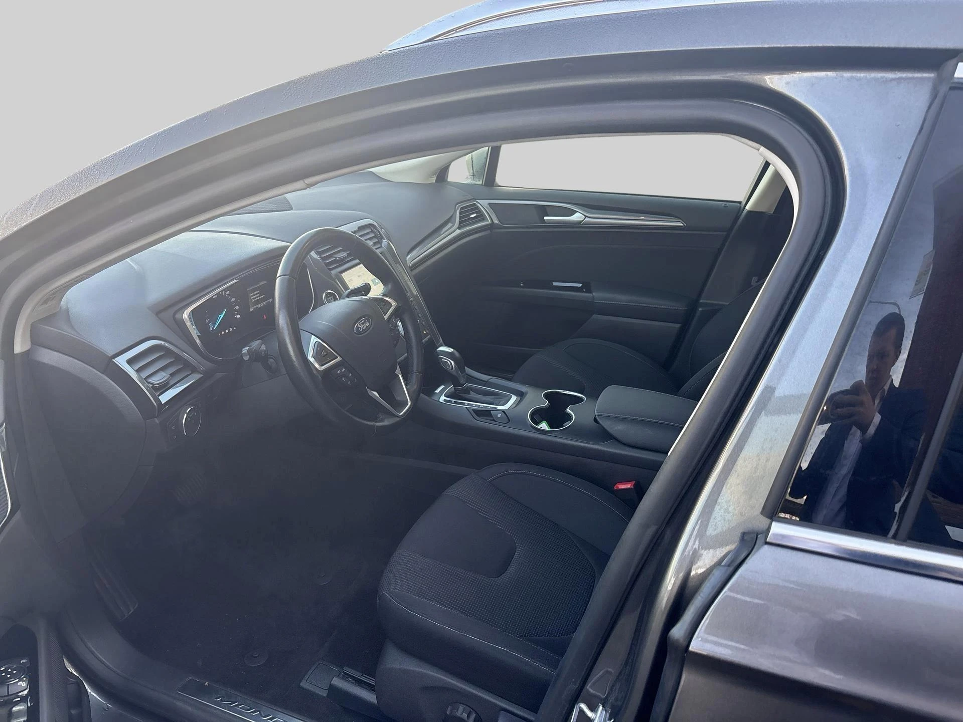 Ford-Mondeo-image-7