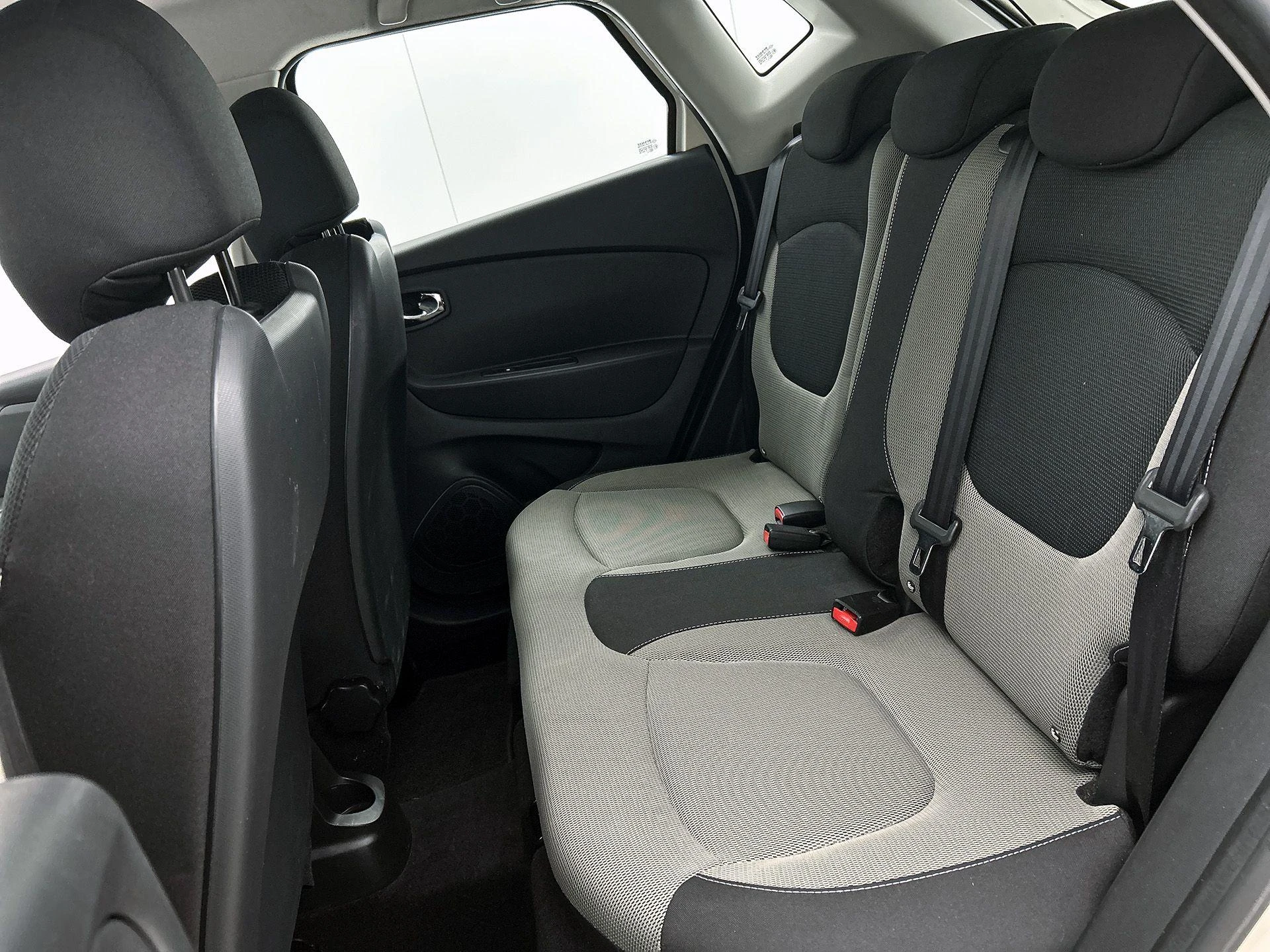 Renault-Captur-image-25
