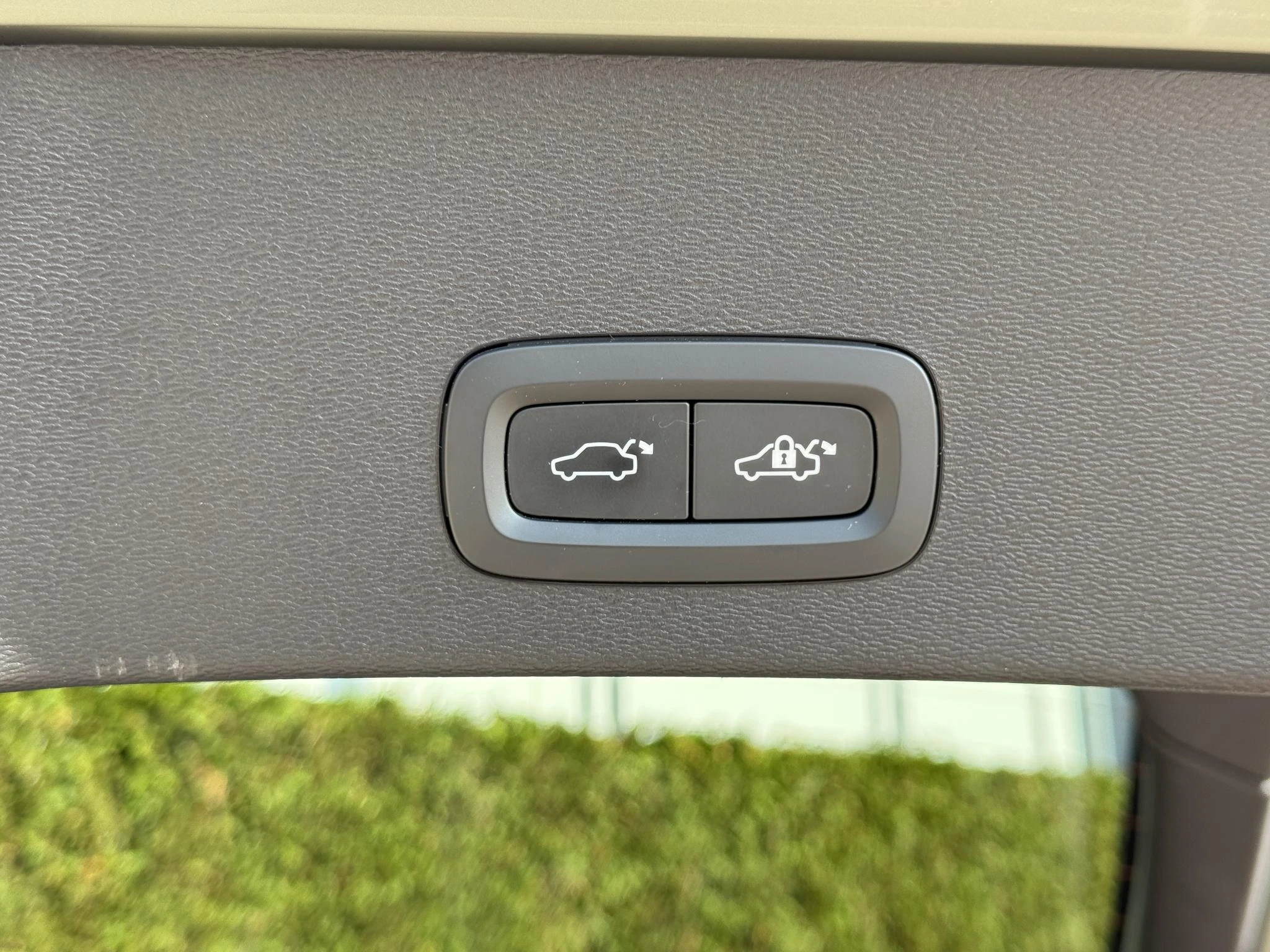 Volvo-C40-image-9