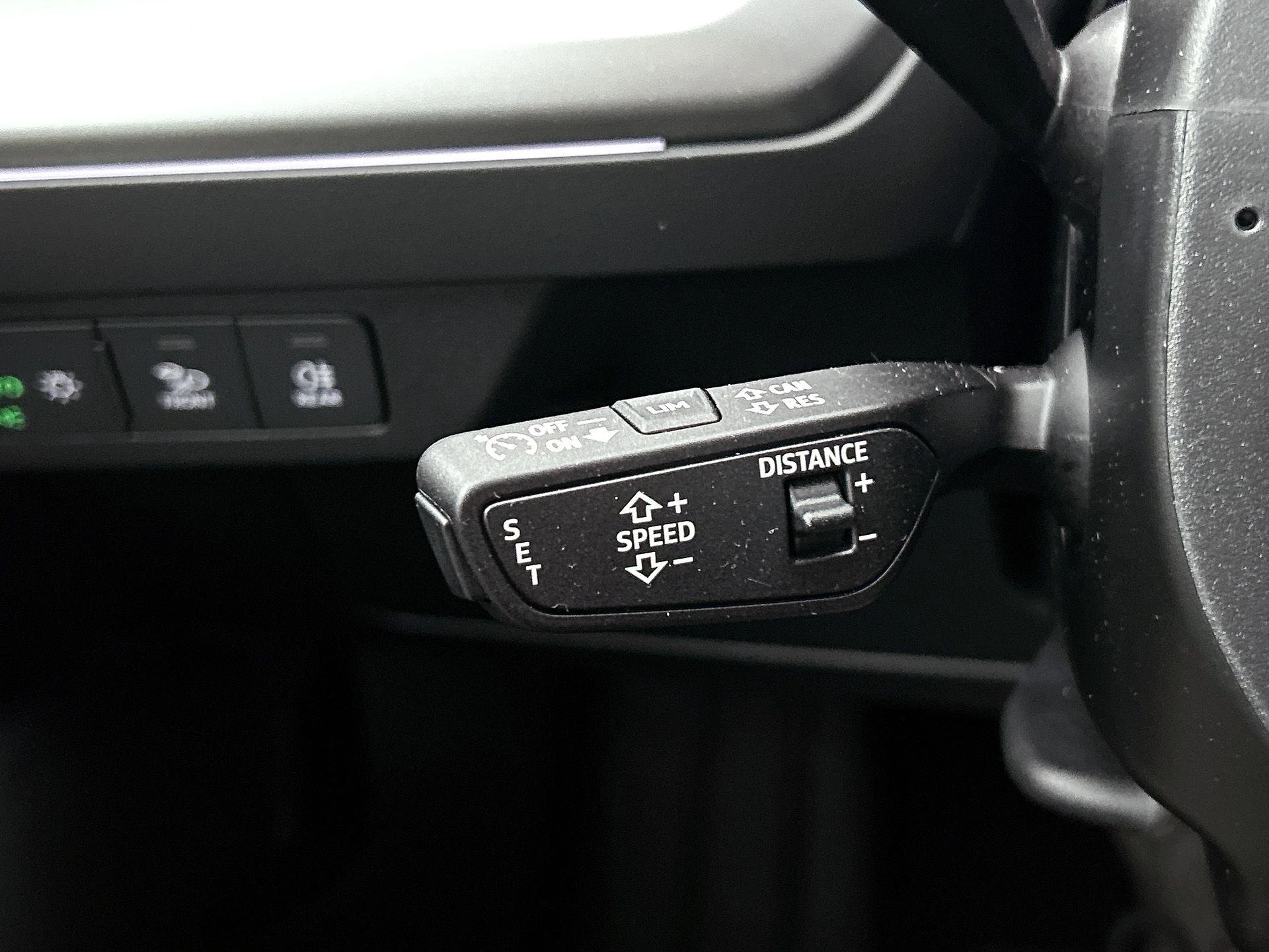 Audi-Q4 e-tron-image-5