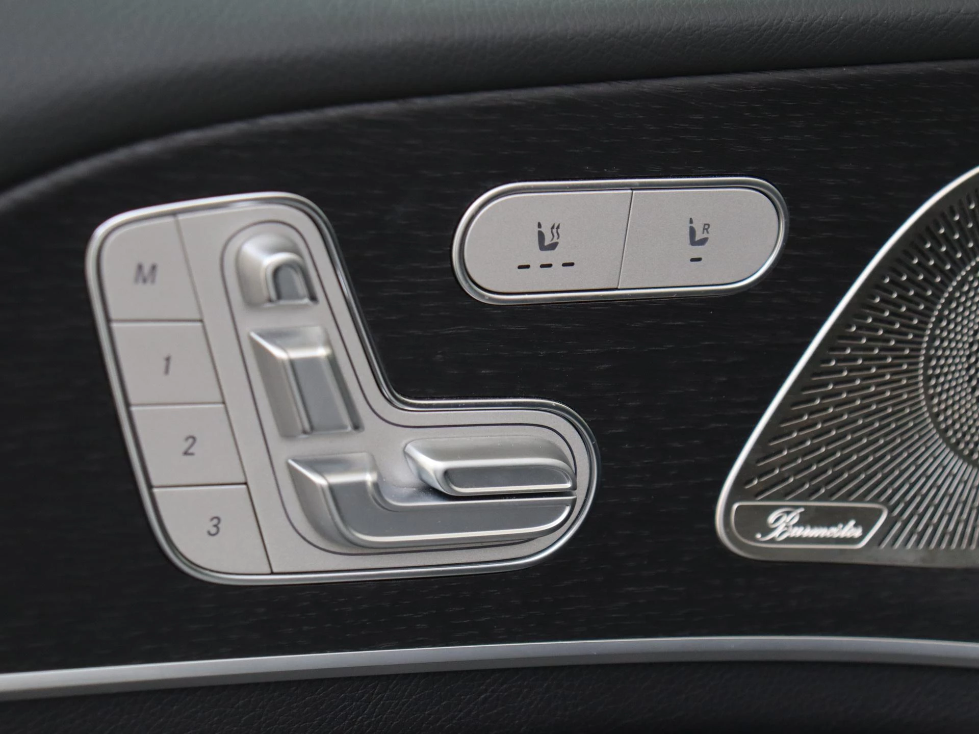 Mercedes-Benz-GLE-image-26
