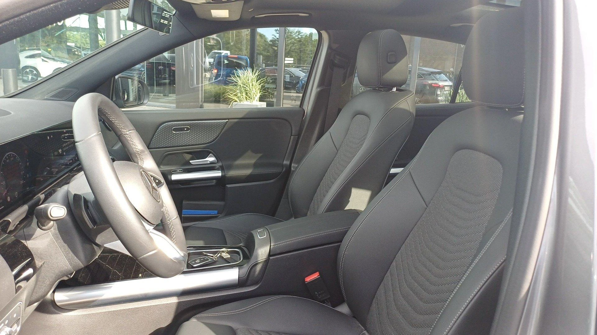 Mercedes-Benz-GLA-image-3