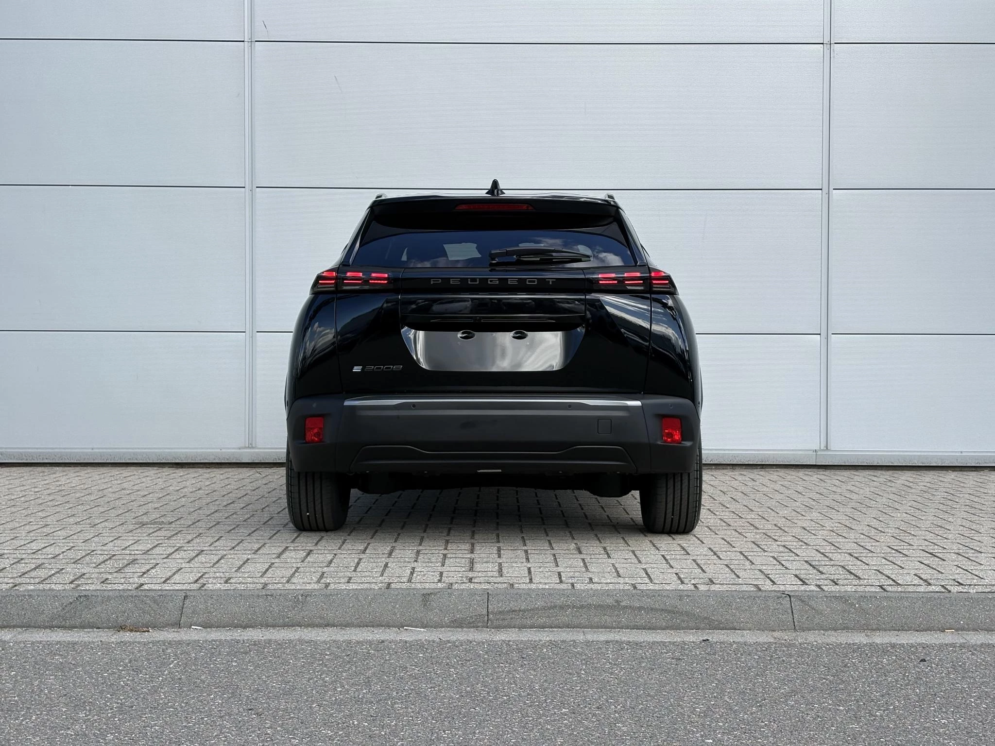Peugeot e-2008