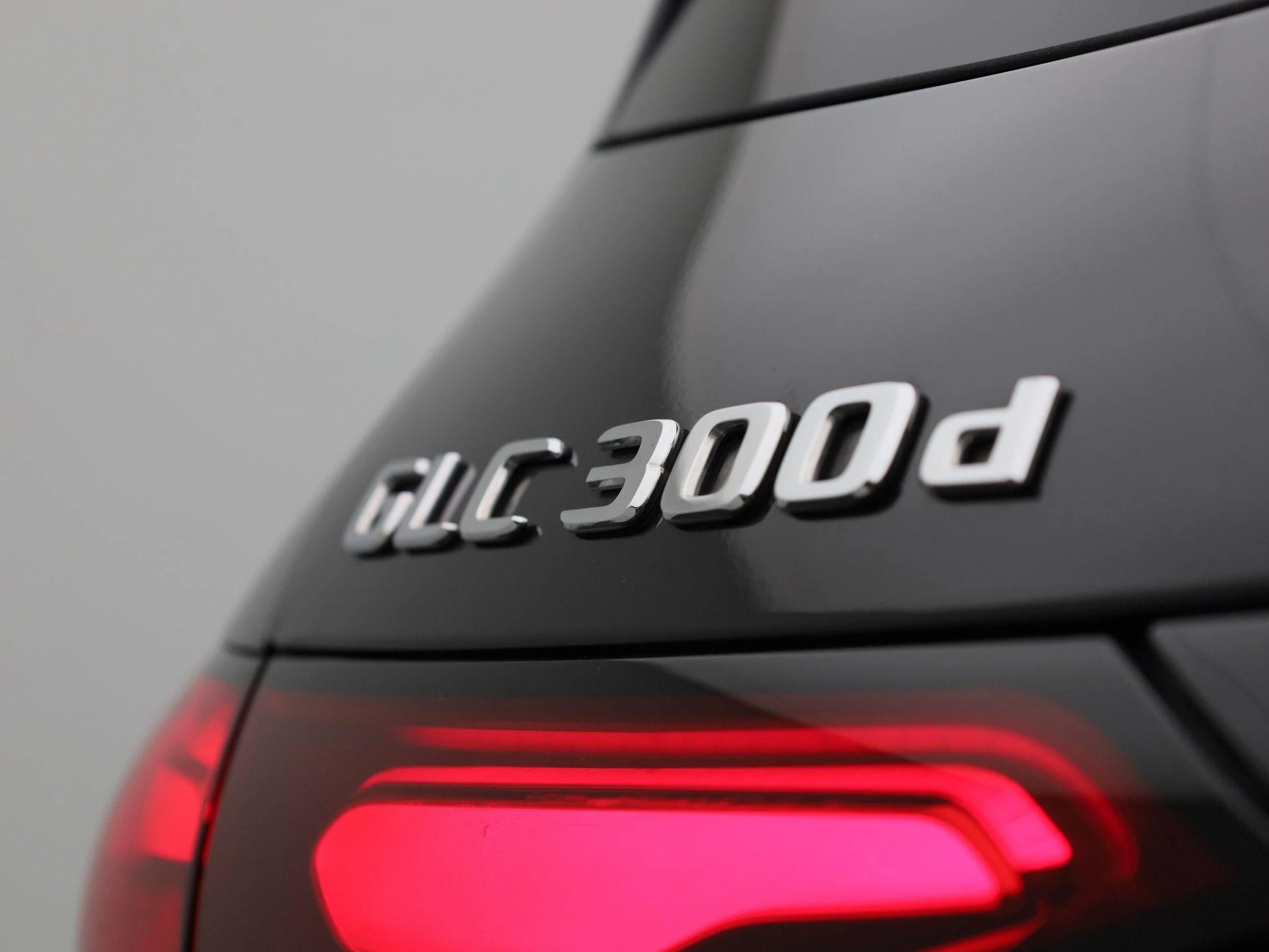 Mercedes-Benz-GLC-image-42
