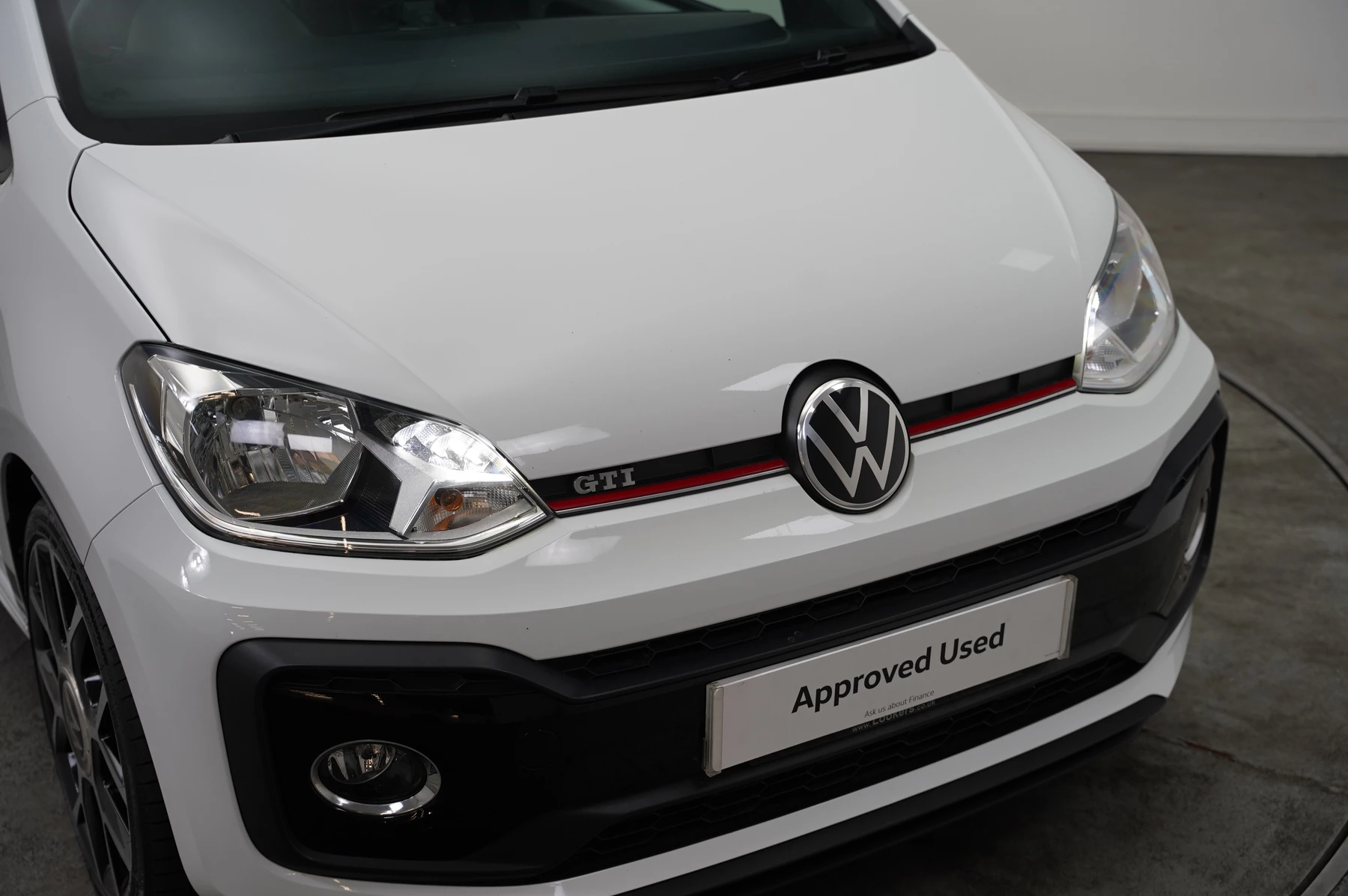 Volkswagen-up!-image-39