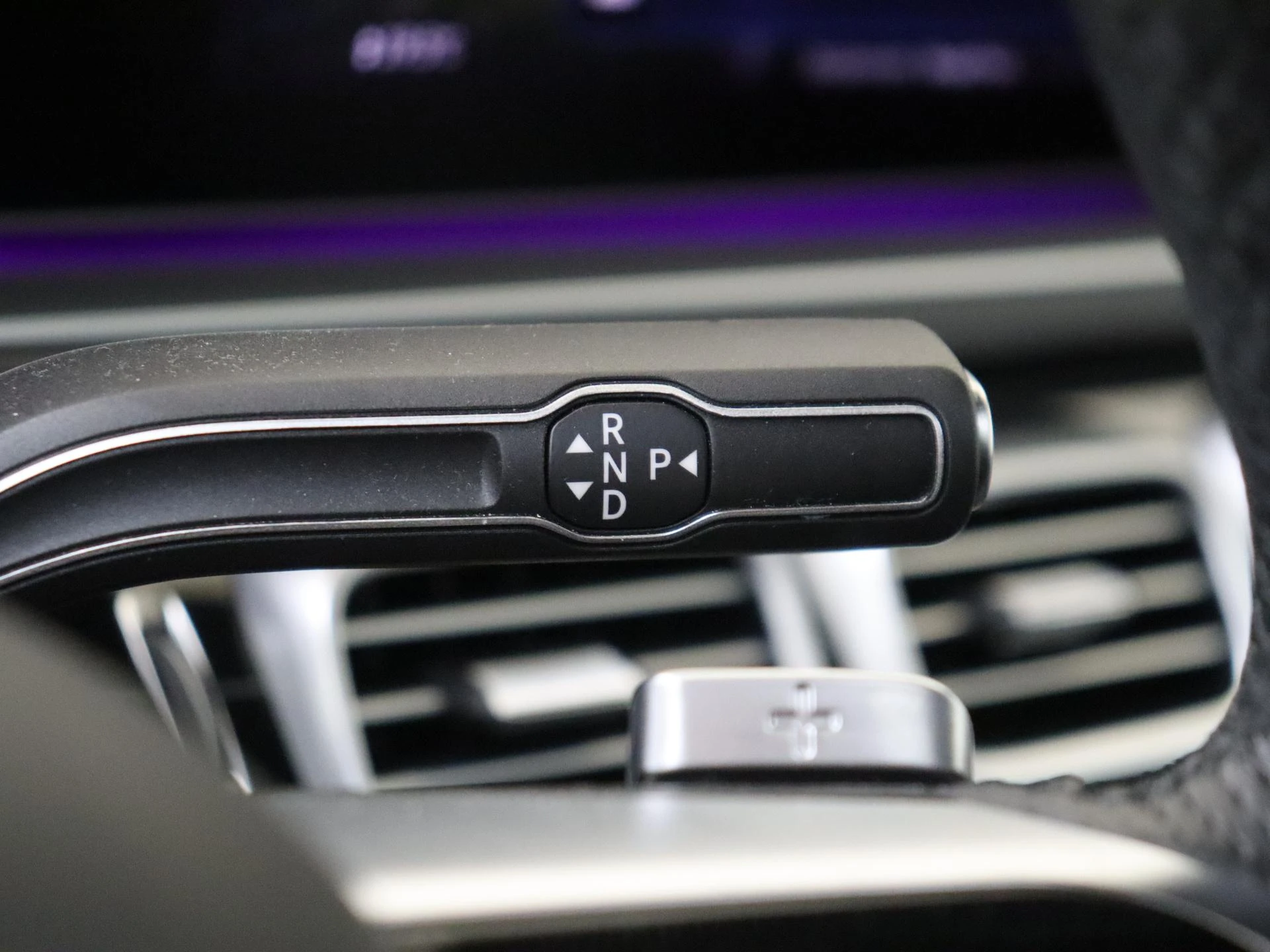Mercedes-Benz-GLE-image-14