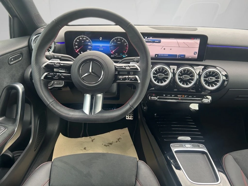 Mercedes-Benz-A-Klasse 200-image-10
