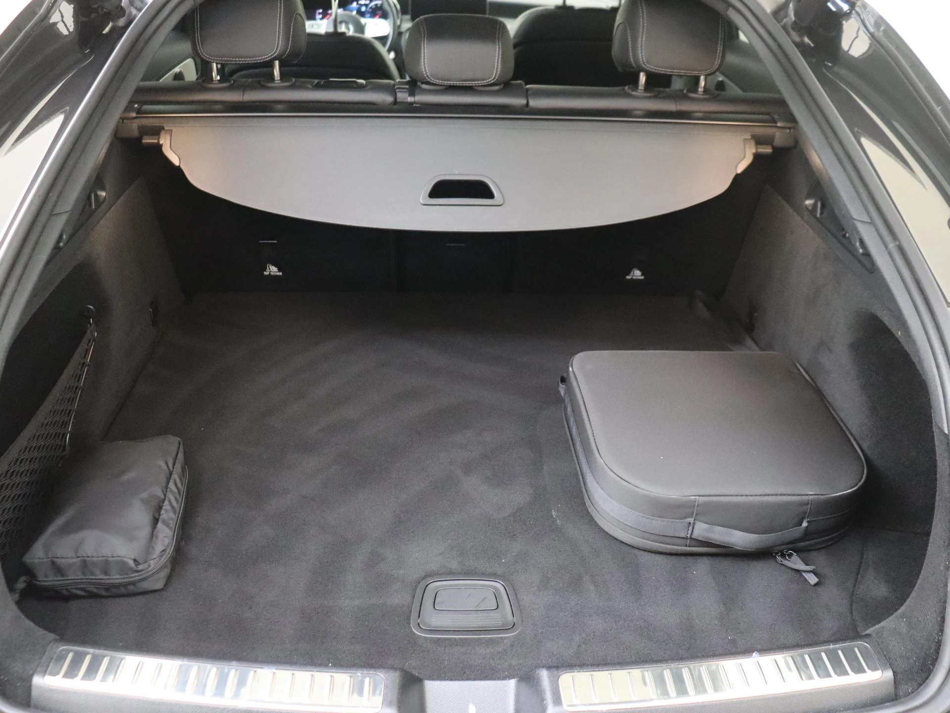 Mercedes-Benz-GLC-image-30