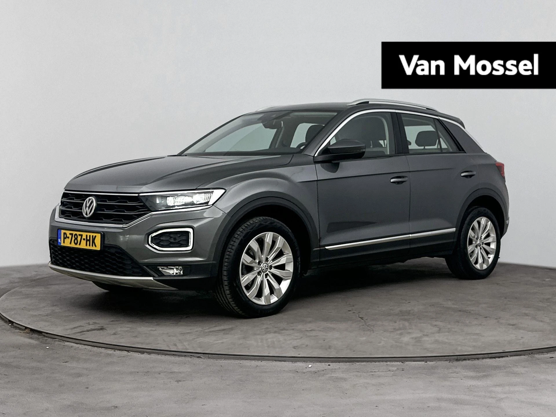 Volkswagen-T-Roc-image-0