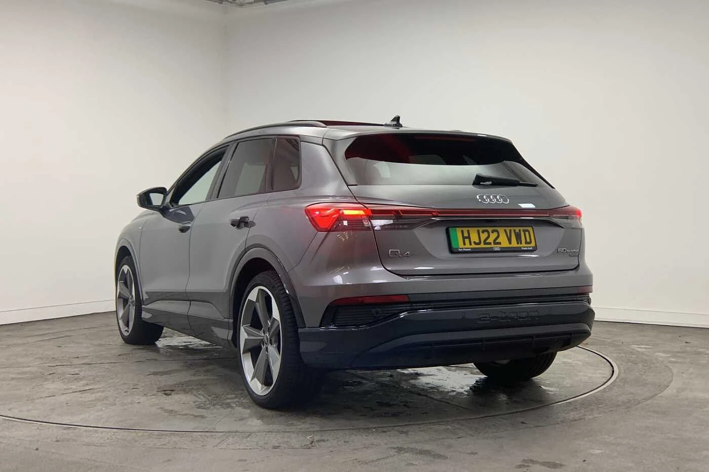 Audi-Q4 e-tron-image-2