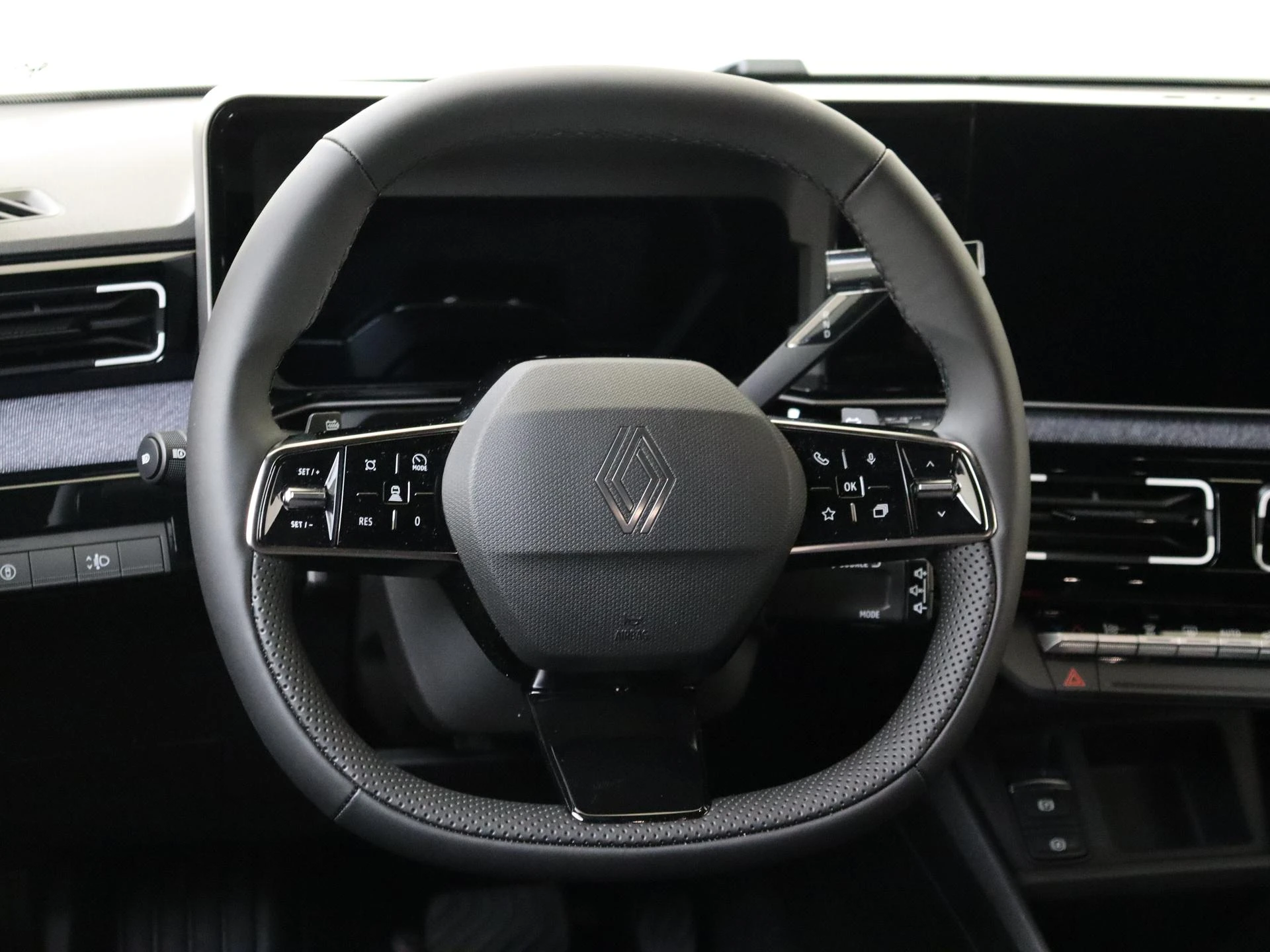 Renault-5-image-8