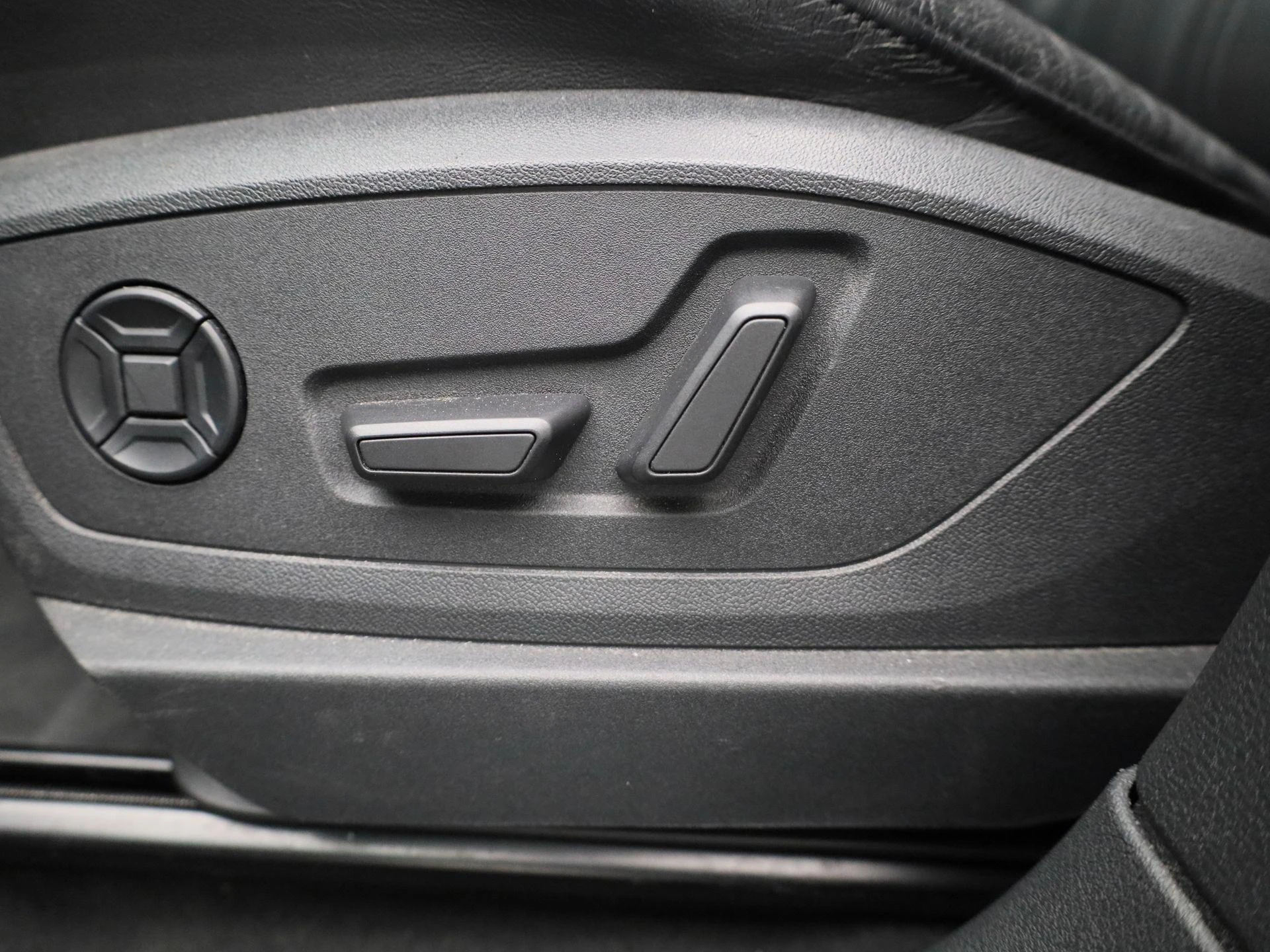 Audi-e-tron-image-36