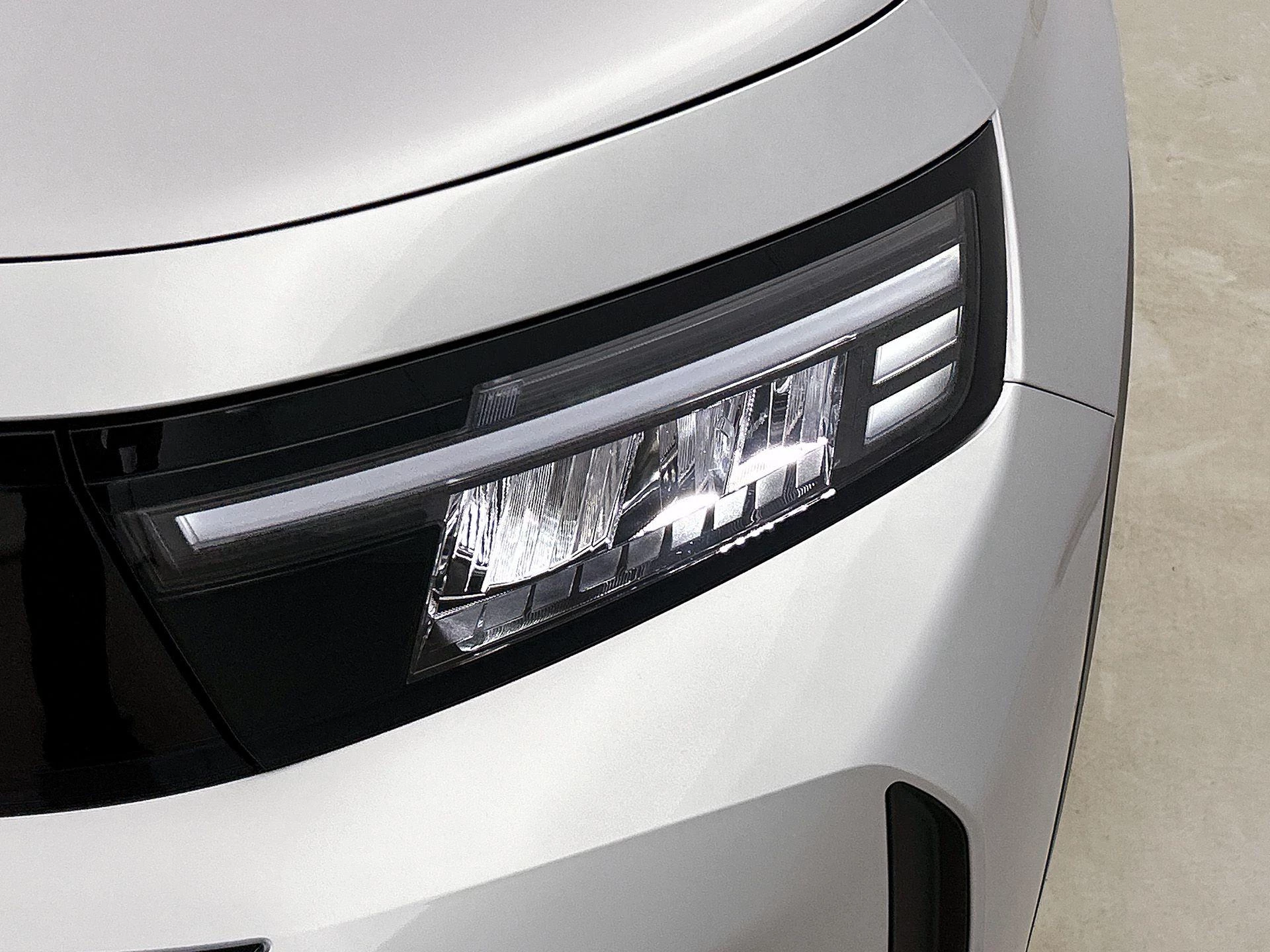 Opel-Frontera-image-25