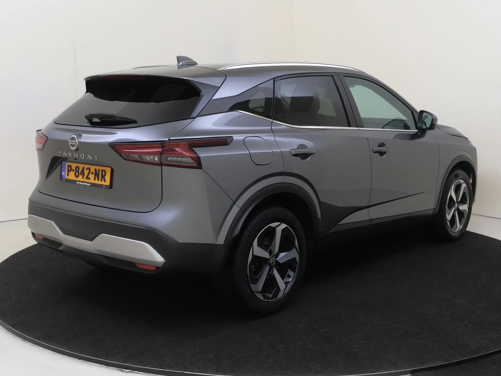 Nissan-QASHQAI-image-3