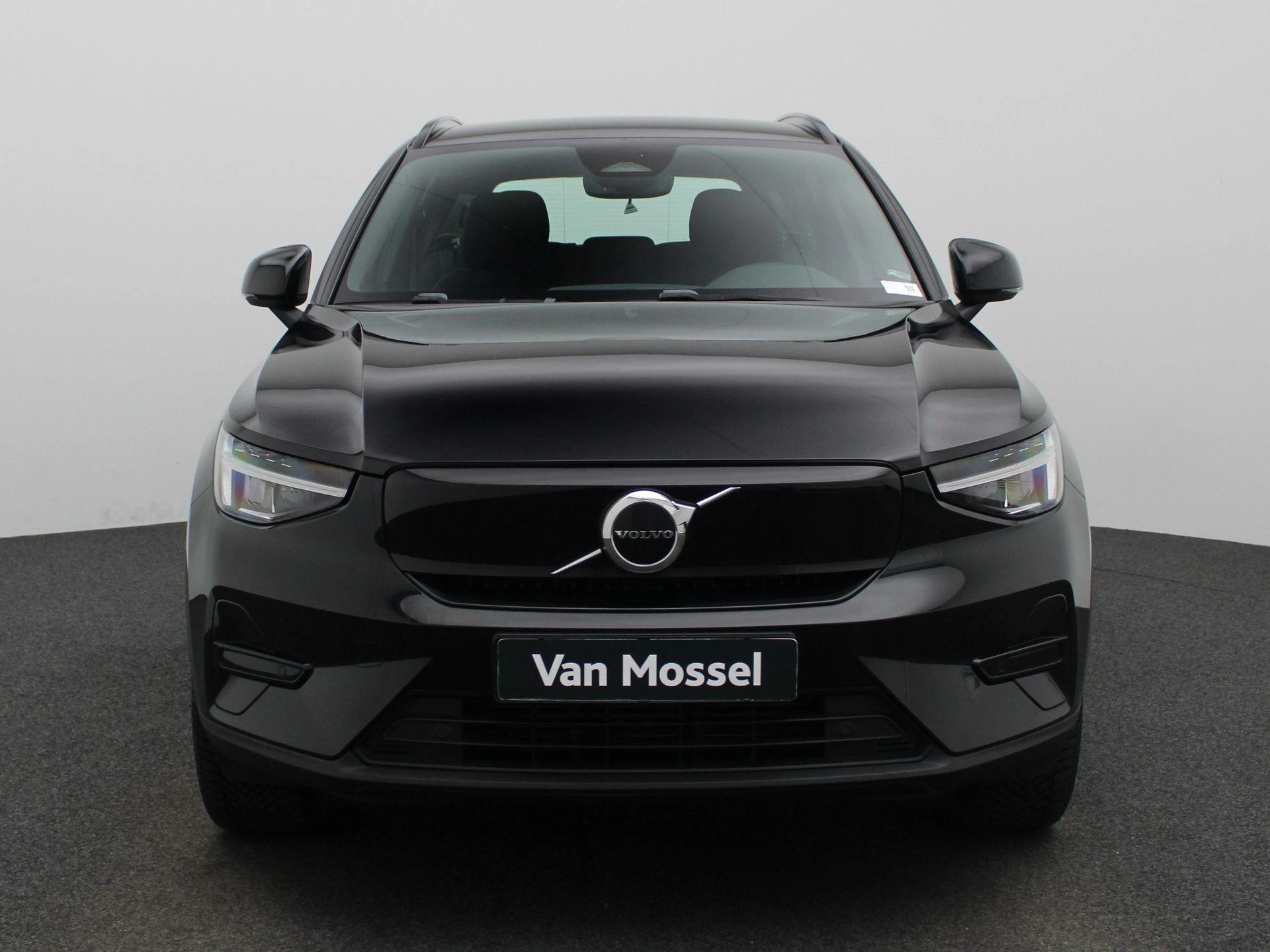 Volvo-XC40-image-2