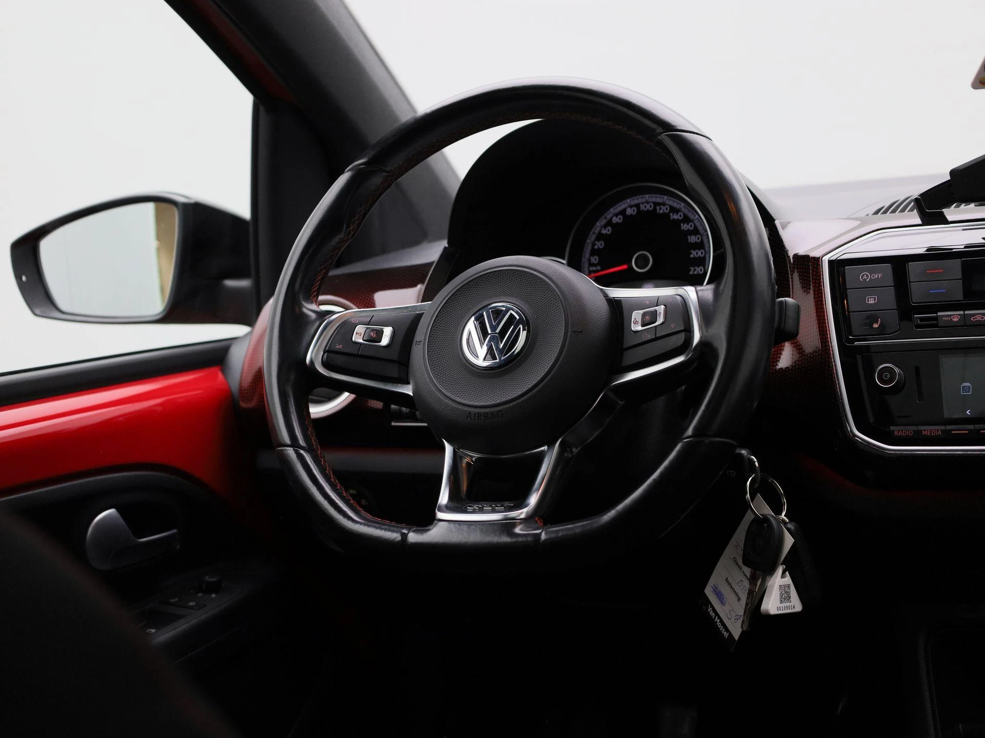 Volkswagen up! 1.0 TSI GTI