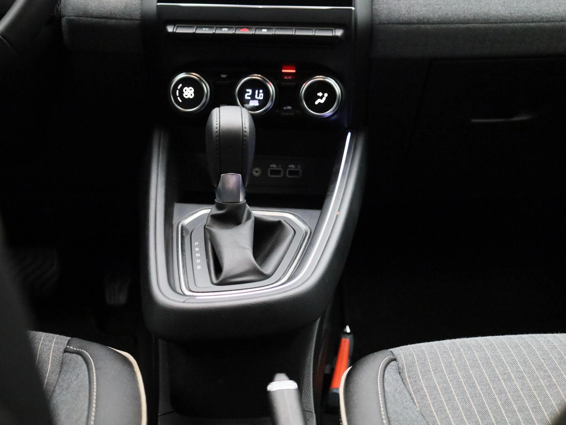 Renault-Clio-image-9