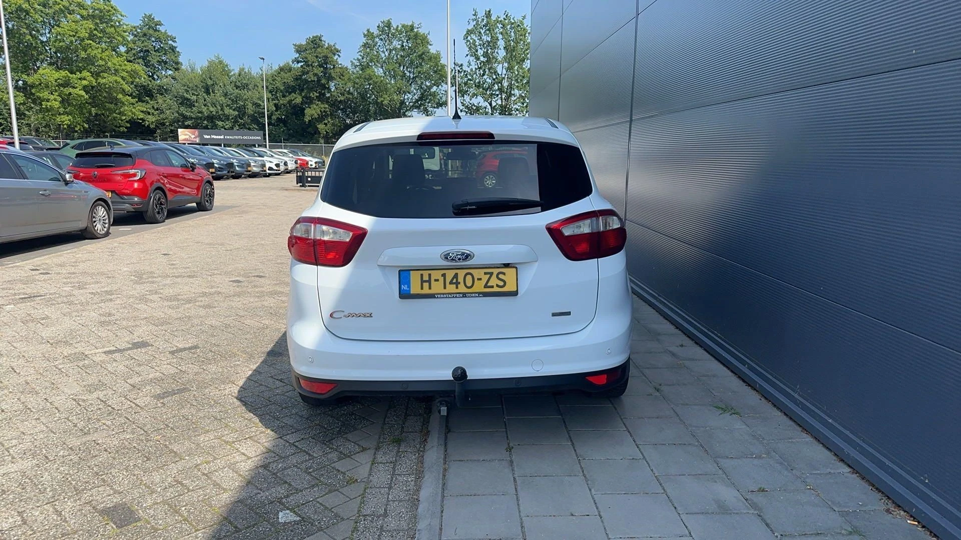 Ford-C-MAX-image-2