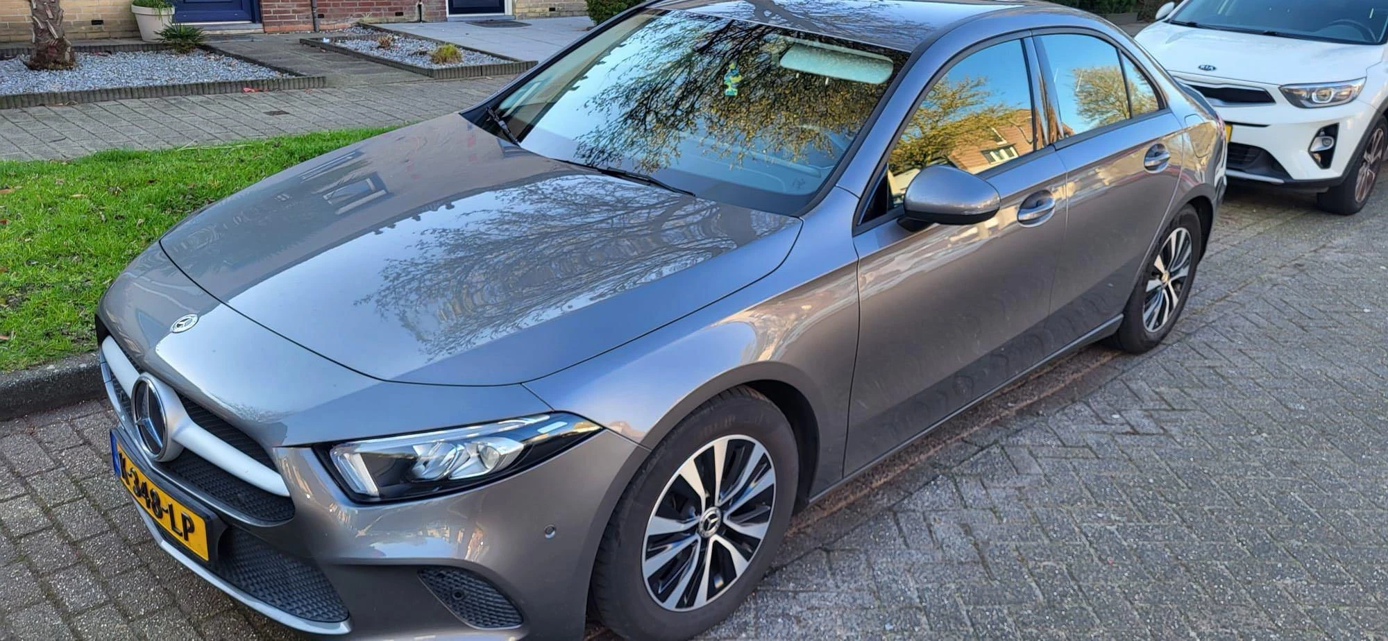 Mercedes-Benz-A-Klasse-image-6