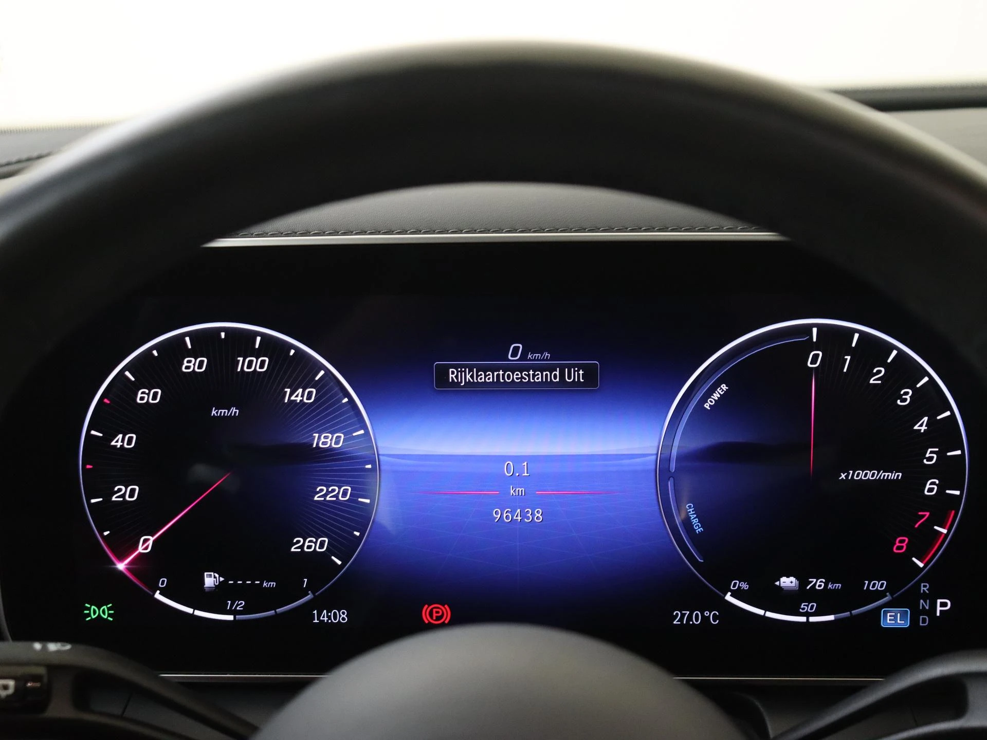 Mercedes-Benz-GLC-image-13