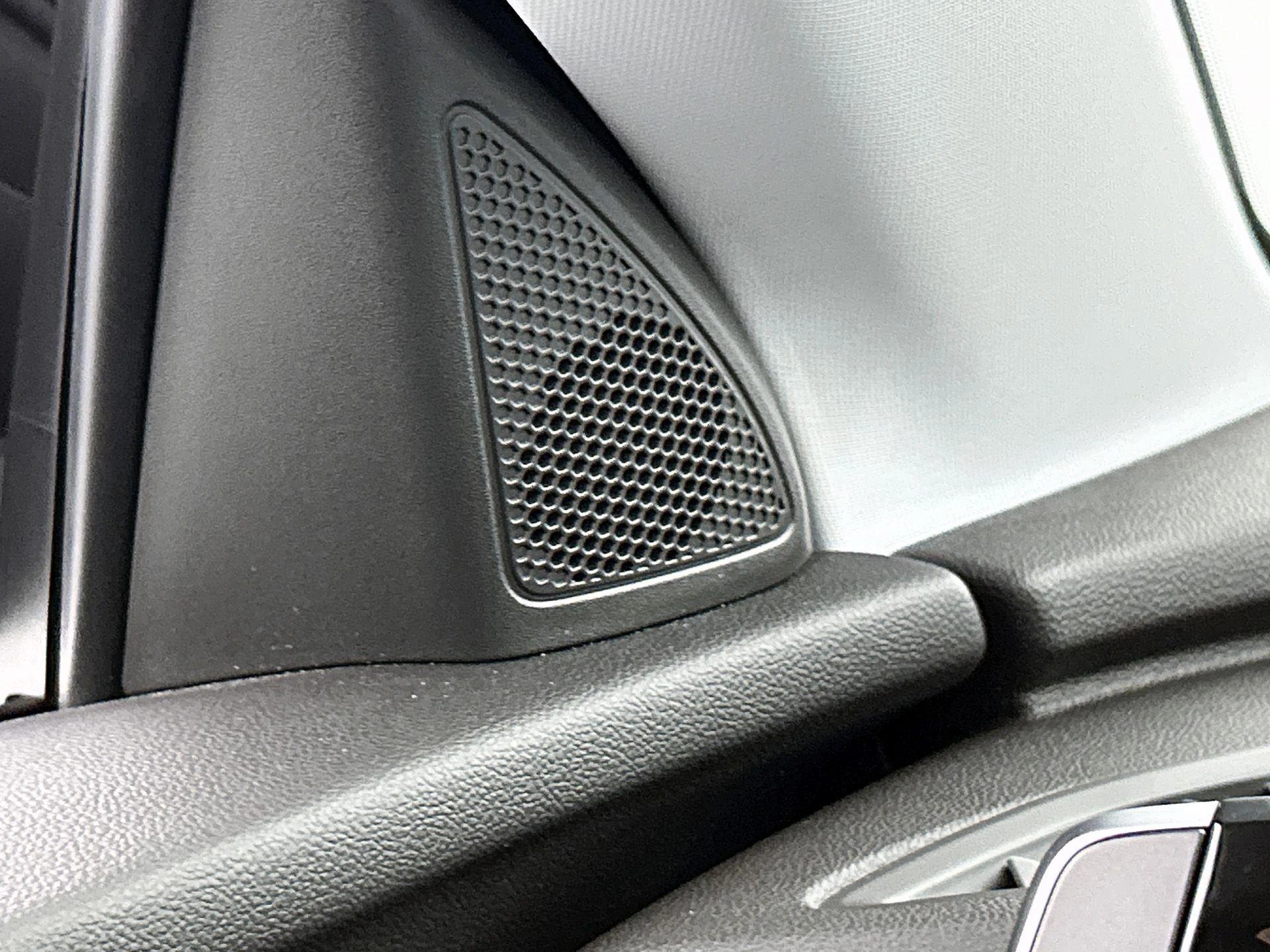 Opel-Grandland-image-13