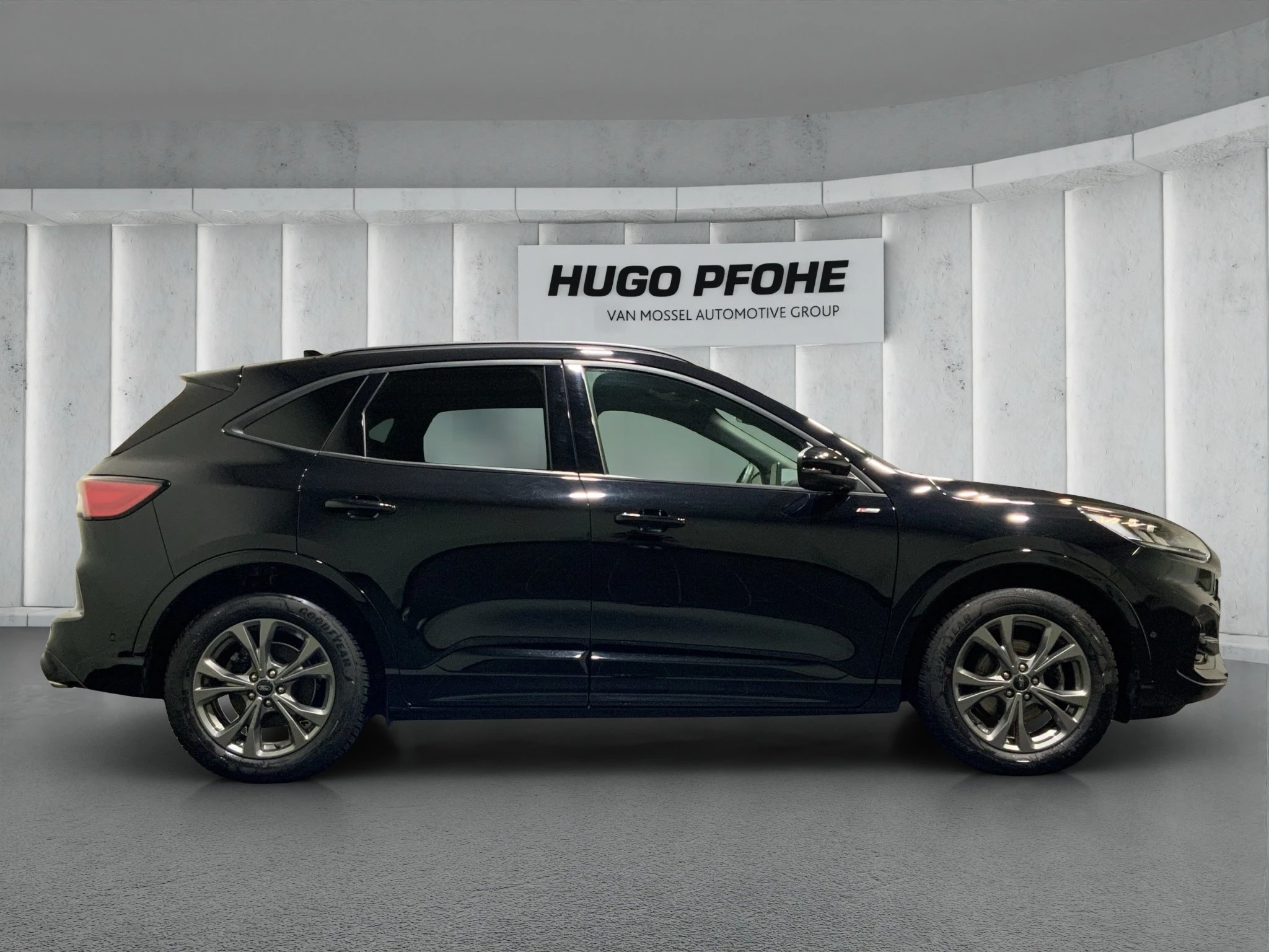 Ford Kuga ST-Line X*PANO*AHK*KAM*ACC*NAVI*SOUND-SYS.