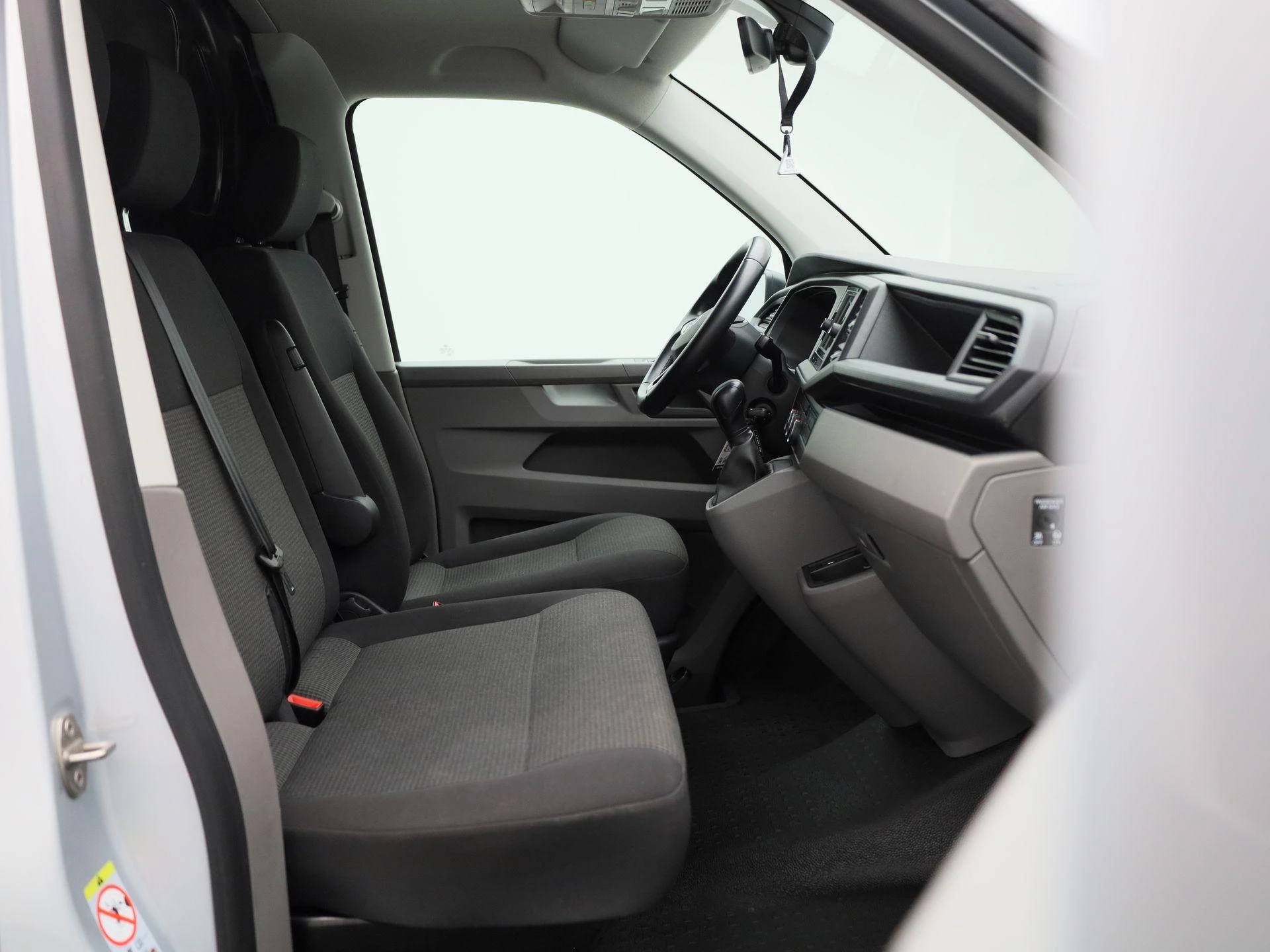 Volkswagen Transporter 2.0 TDI L1H1 150PK