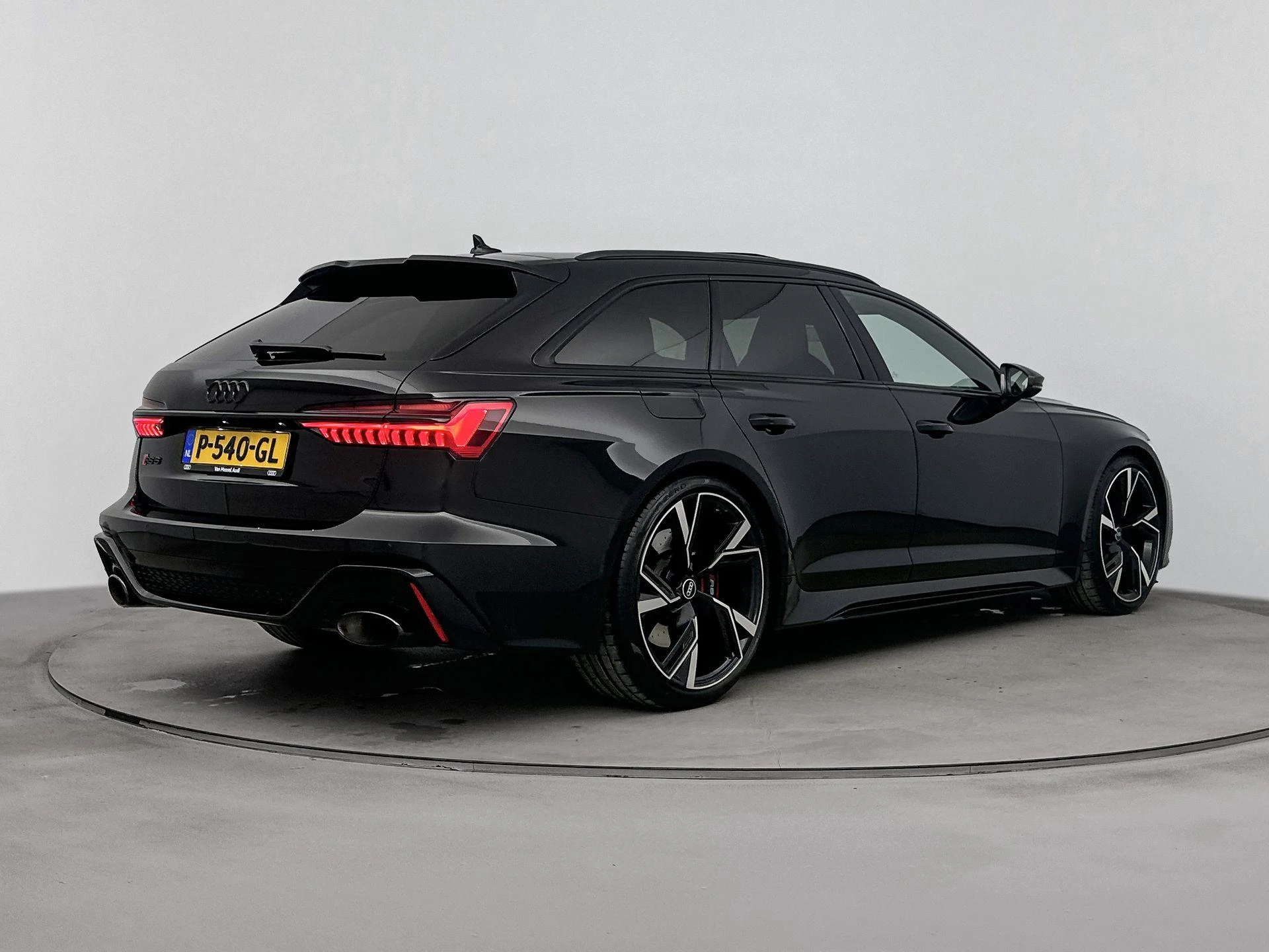 Audi-RS6-image-3