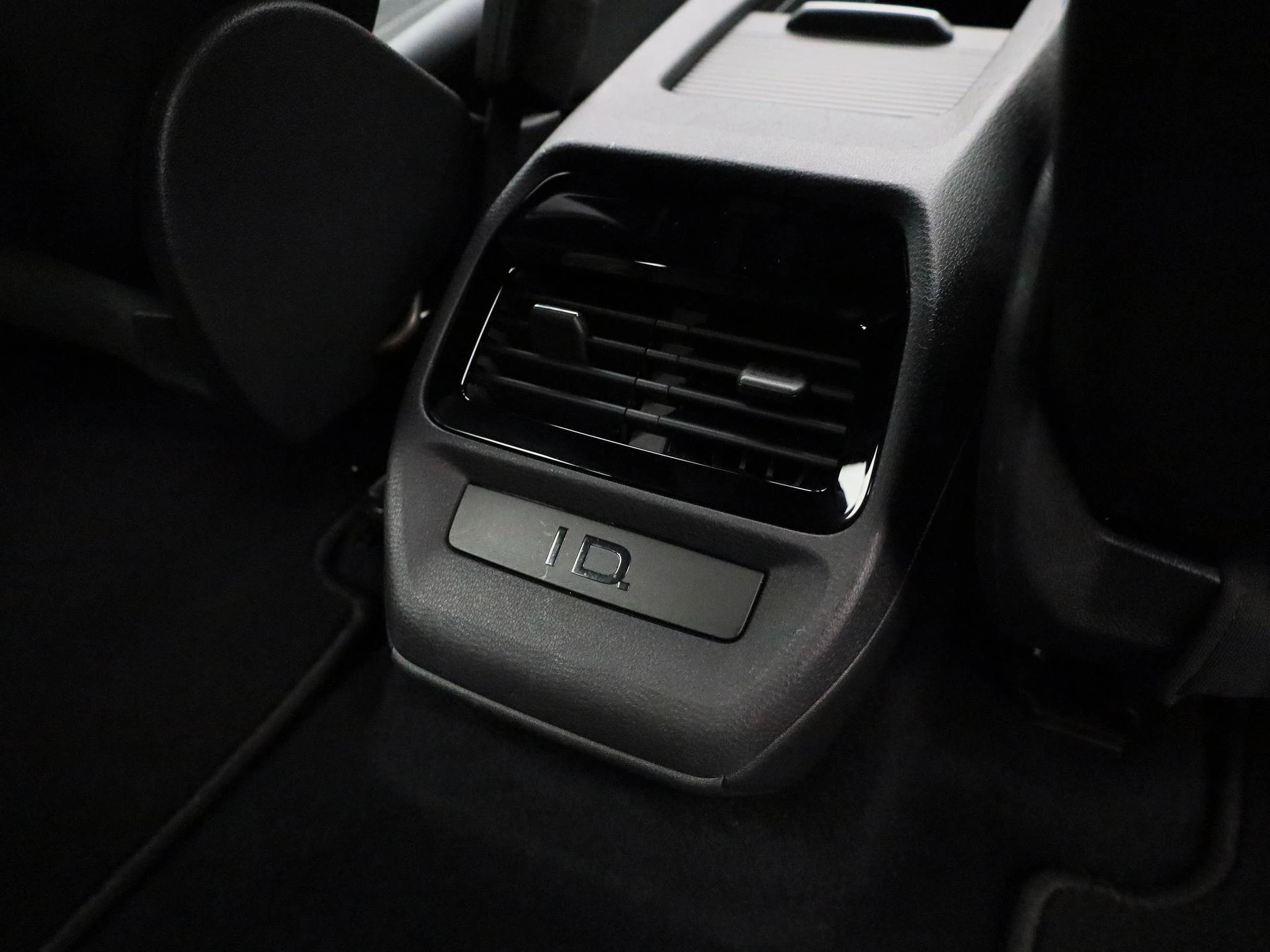 Volkswagen-ID.4-image-39