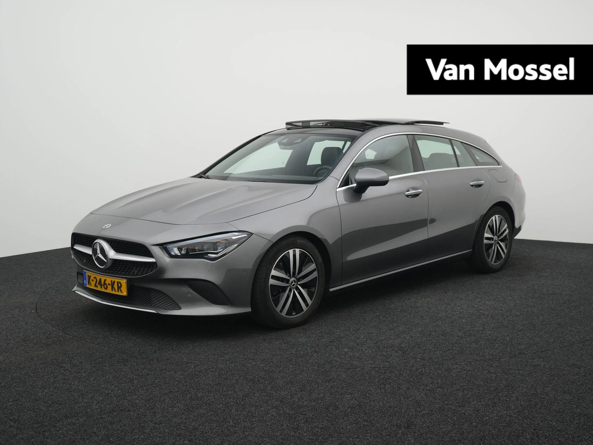 Mercedes-Benz-CLA-image-0