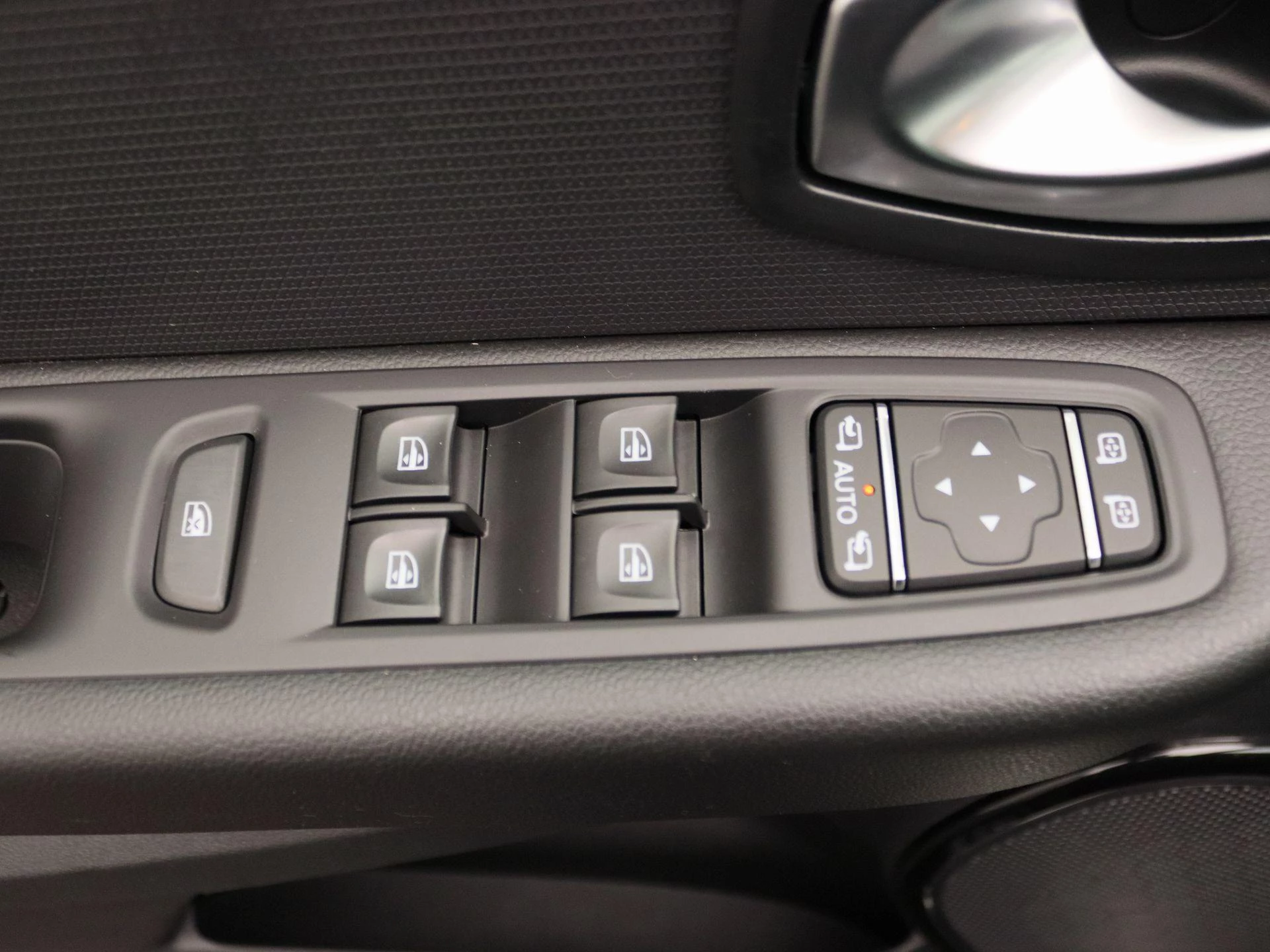 Renault-Clio-image-20