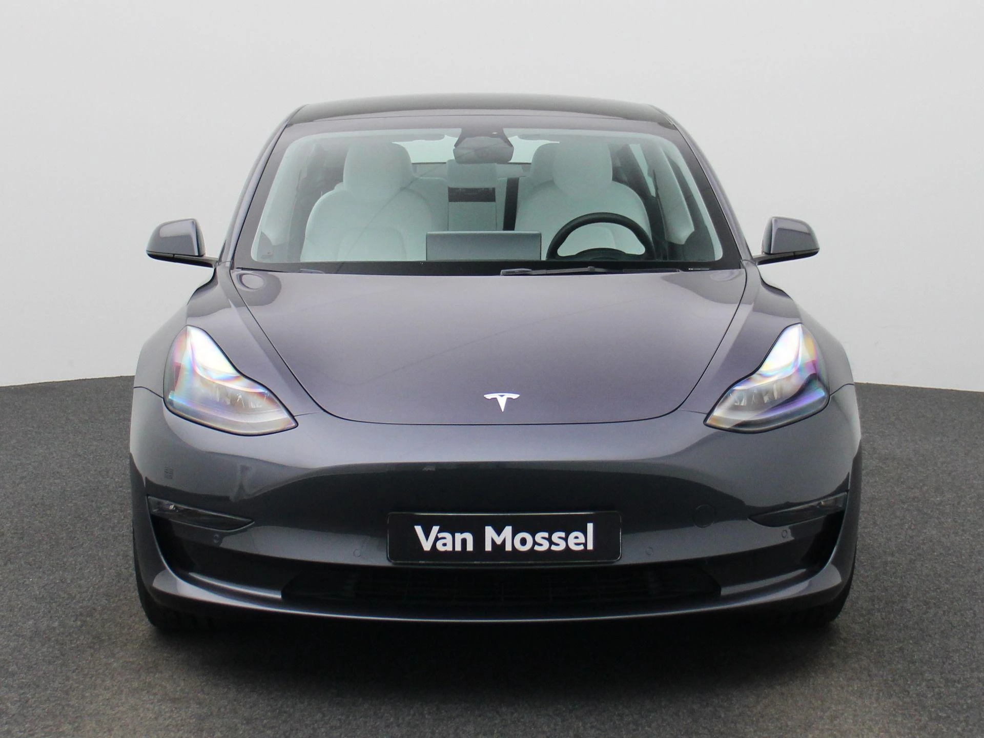 Tesla-Model 3-image-2