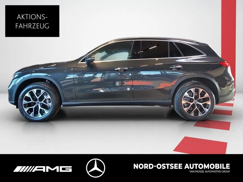 Mercedes-Benz-GLC 300 de-image-8
