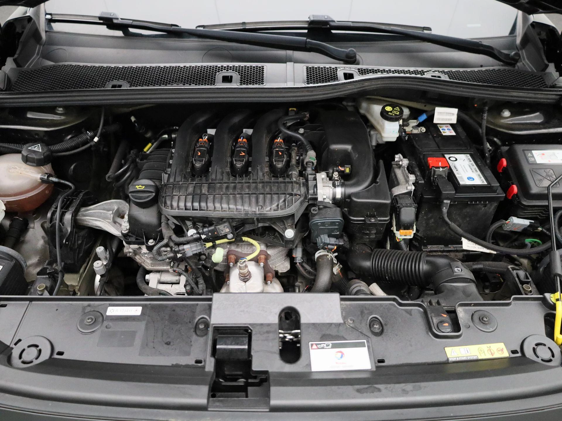 Peugeot-208-image-24