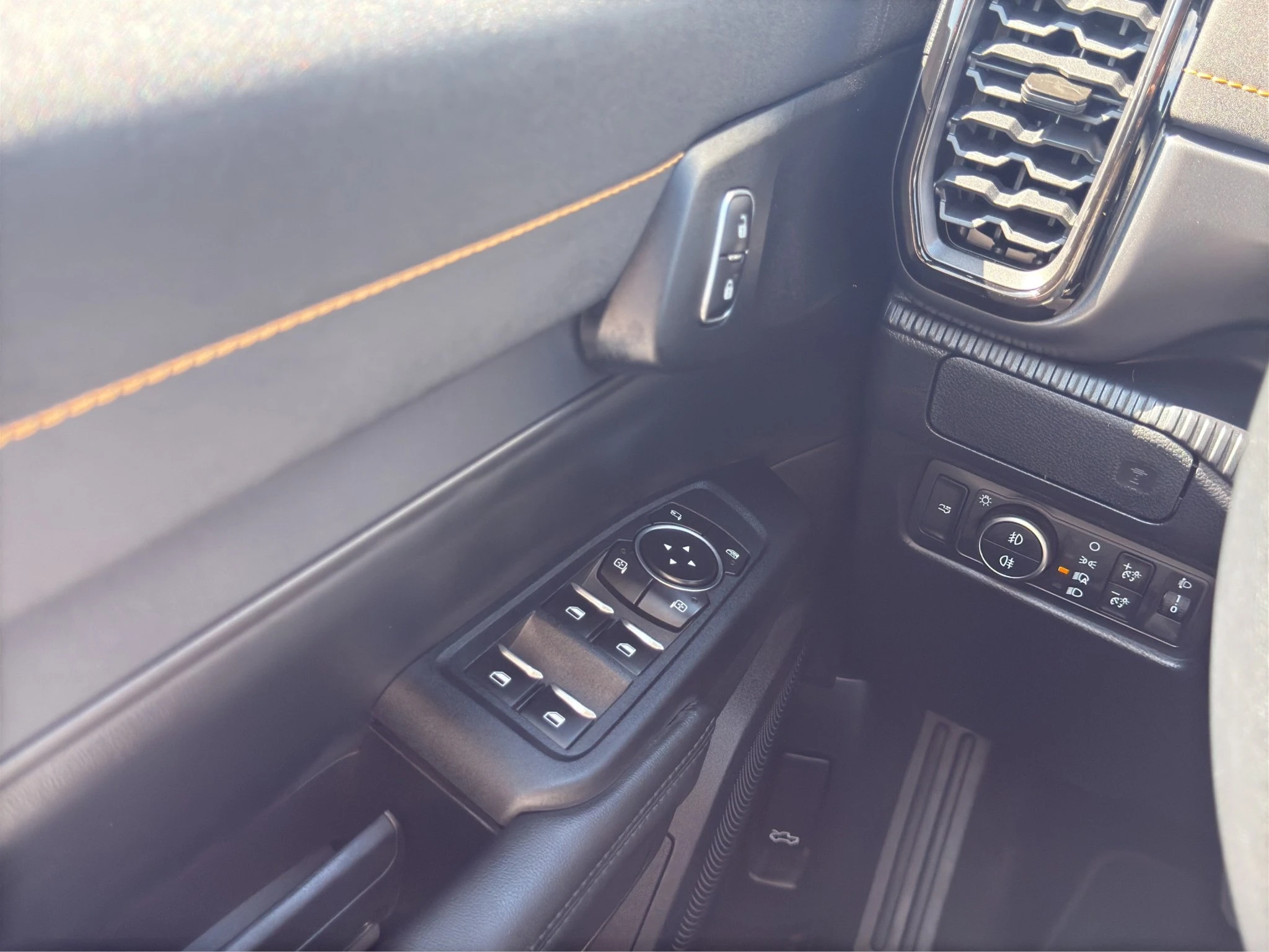 Ford Ranger Wildtrak X Aut.*AHK*el. Laderollo*Kamera*ACC