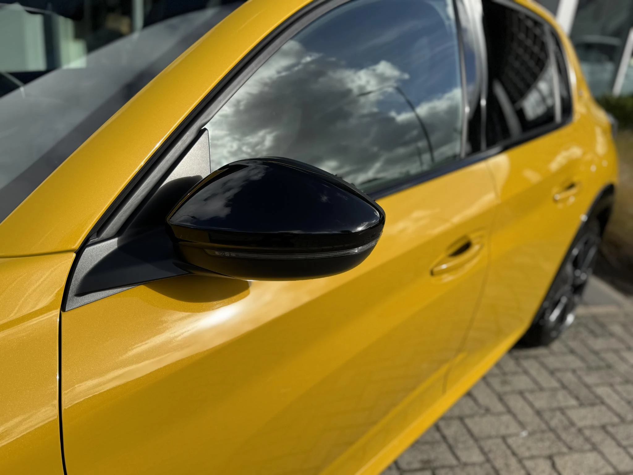Peugeot-208-image-10