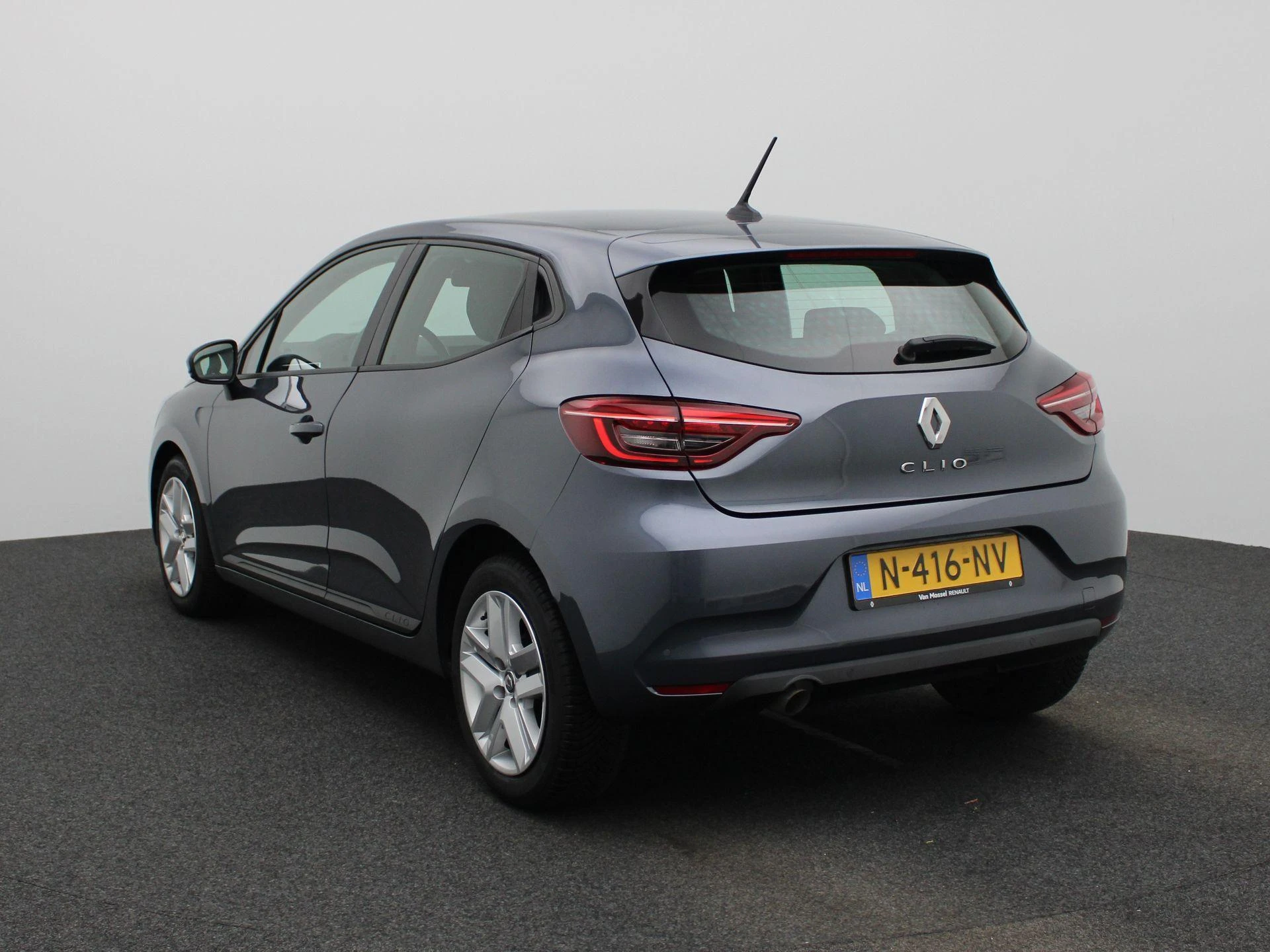 Renault-Clio-image-1