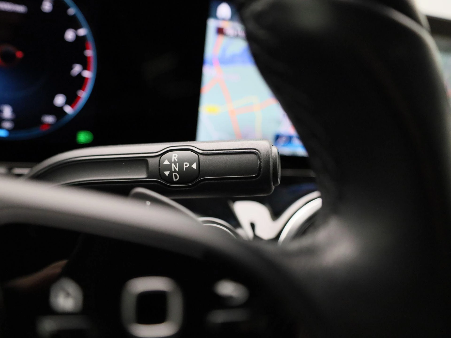 Mercedes-Benz-GLA-image-20