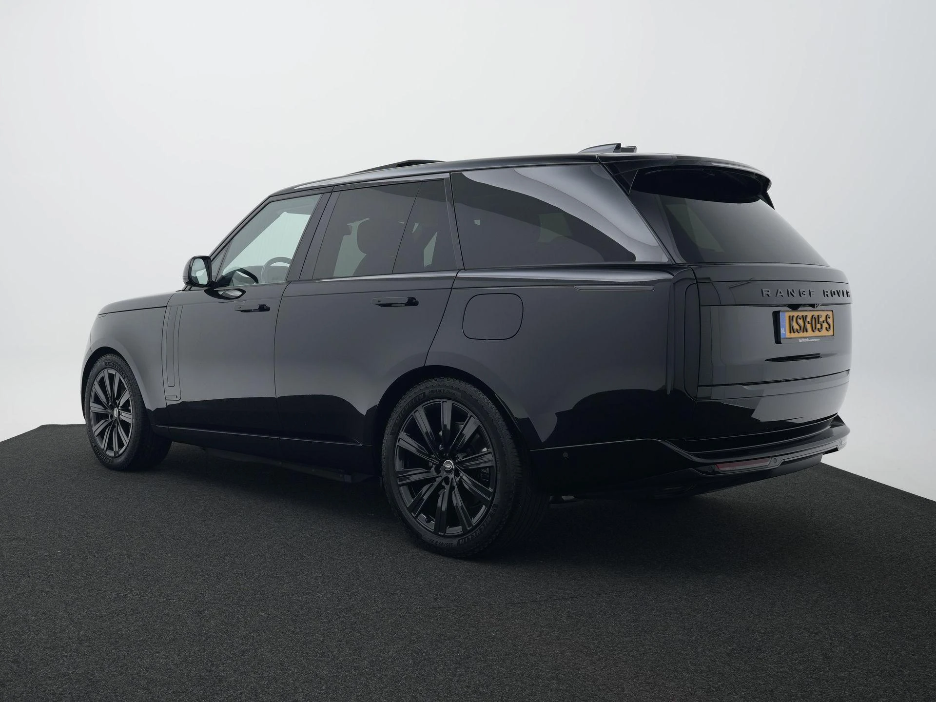 Land Rover-Range Rover-image-2
